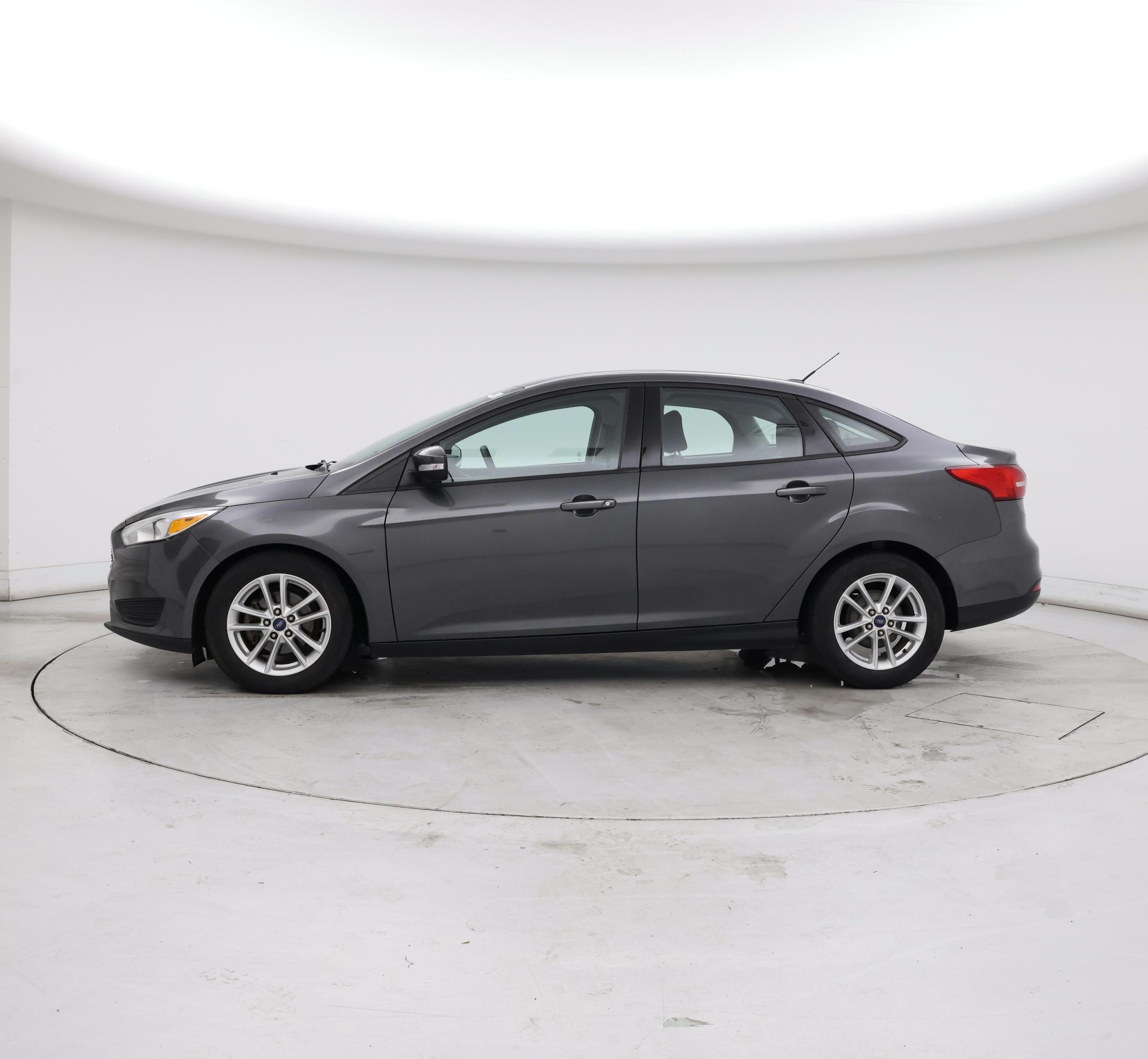 Thumbnail: 2017 Ford Focus - 3