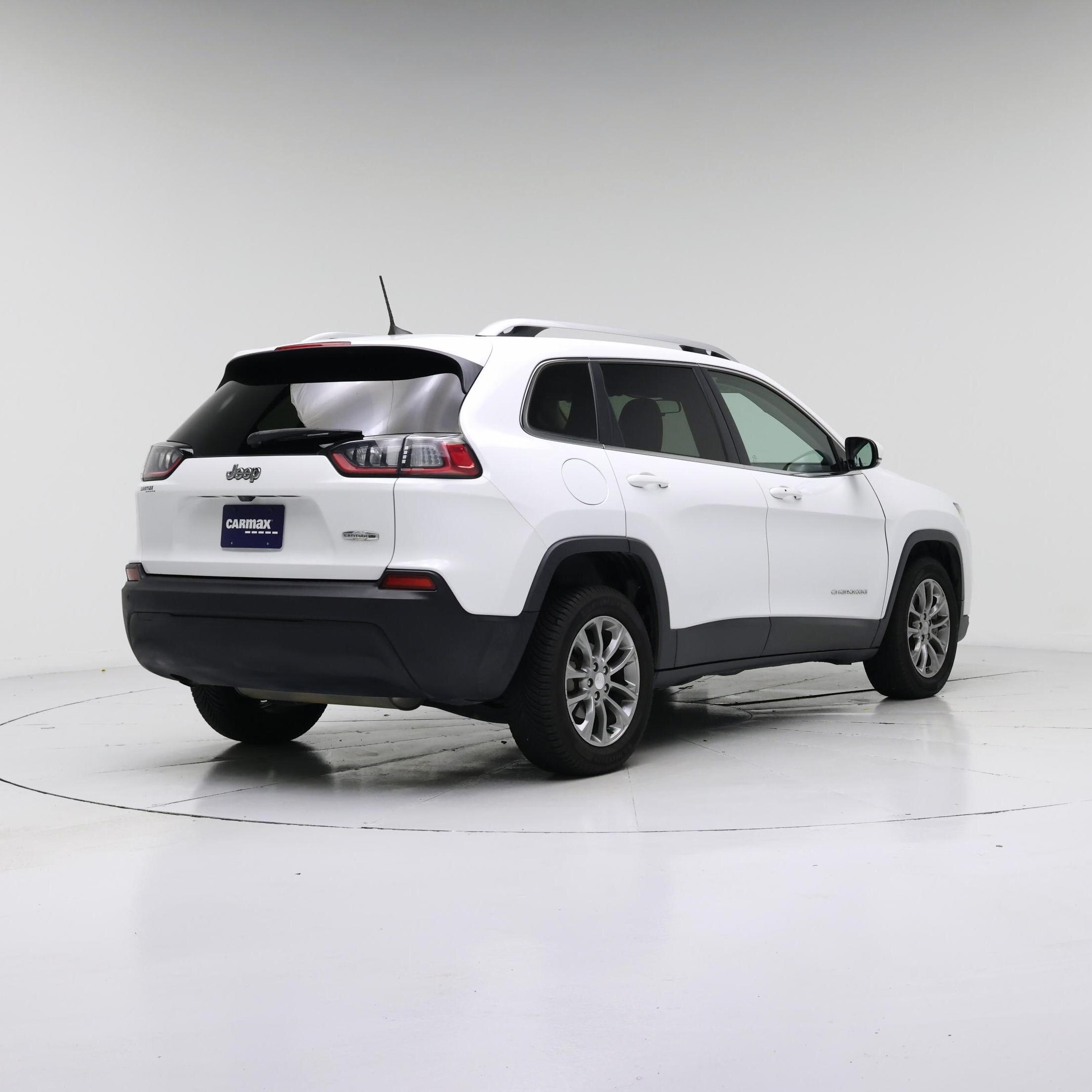 Thumbnail: 2019 Jeep Cherokee - 8