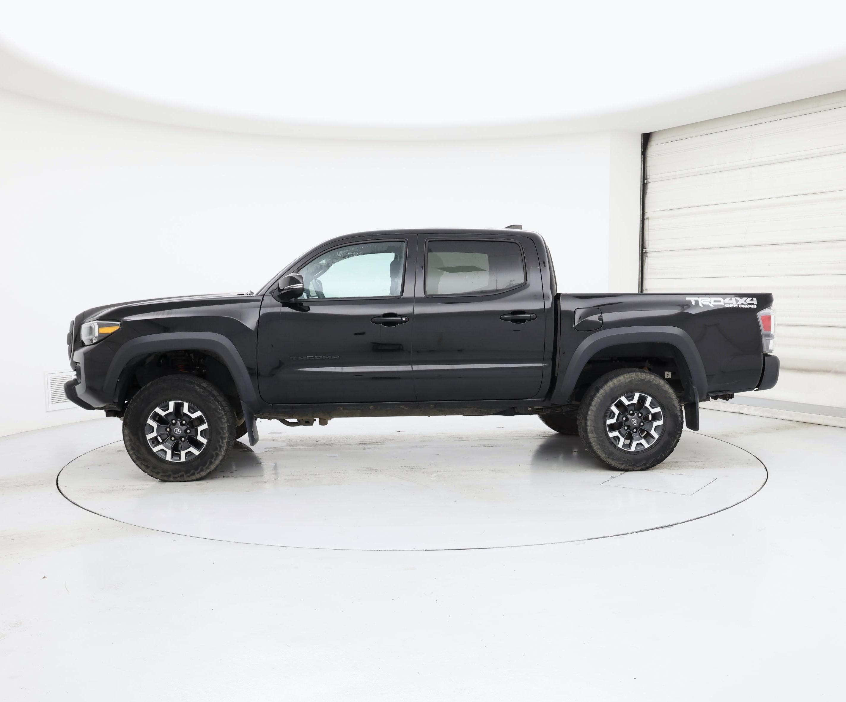 Thumbnail: 2022 Toyota Tacoma - 3