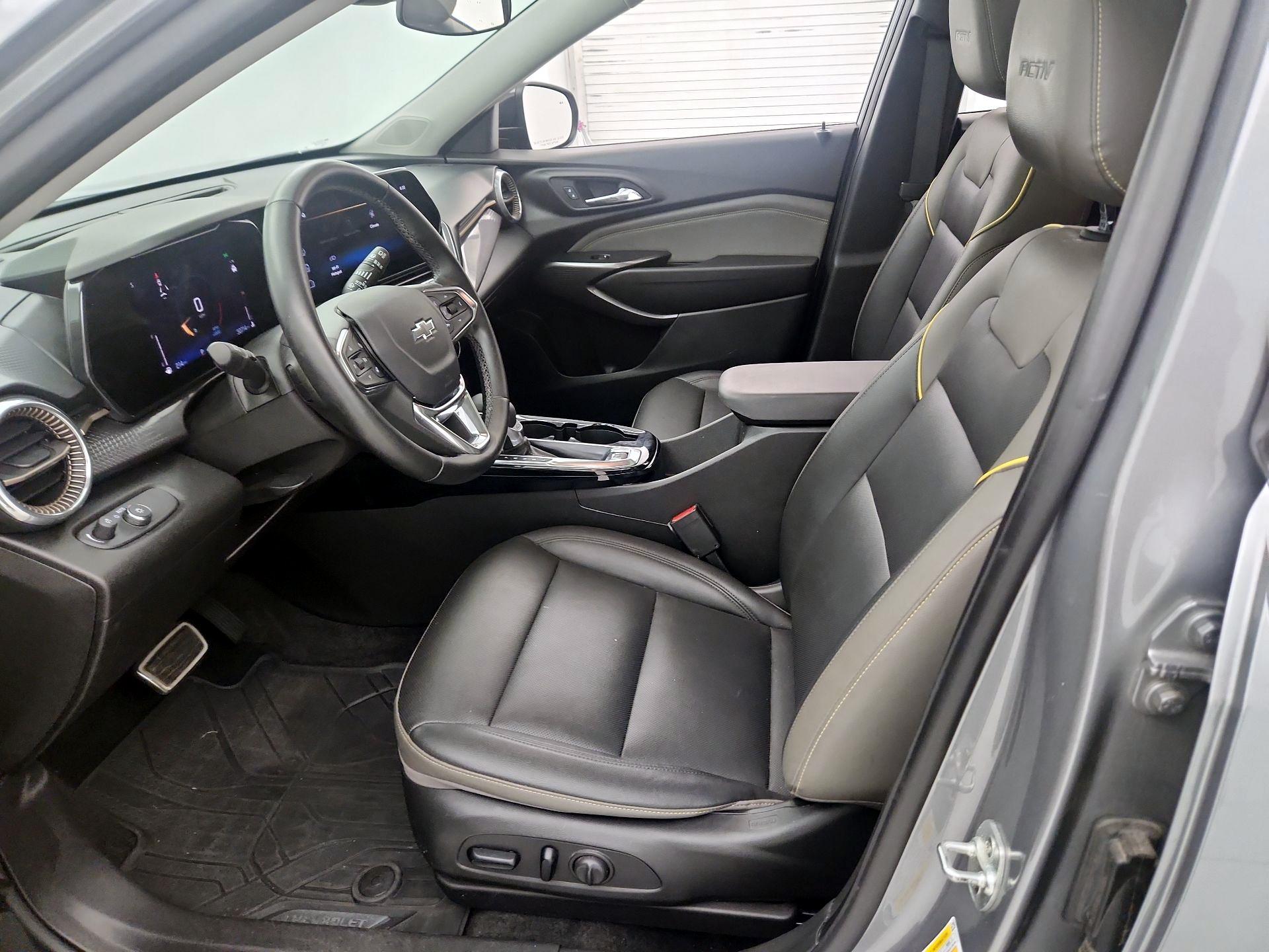 Thumbnail: 2024 Chevrolet Trax - 11
