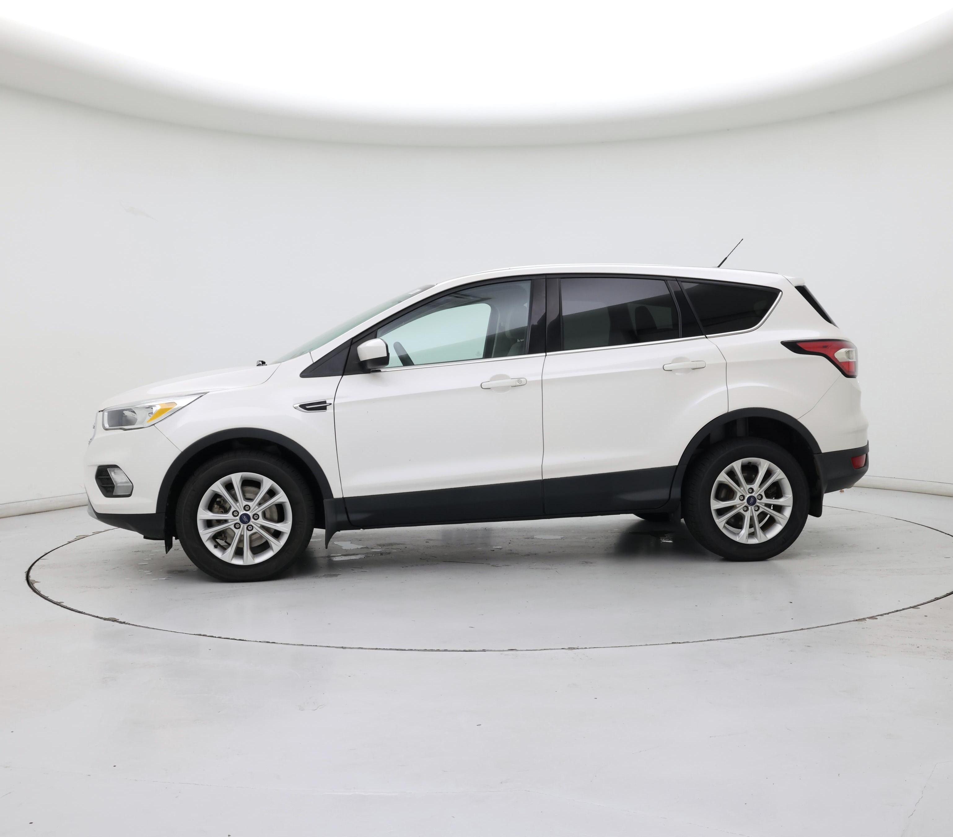Thumbnail: 2017 Ford Escape - 3