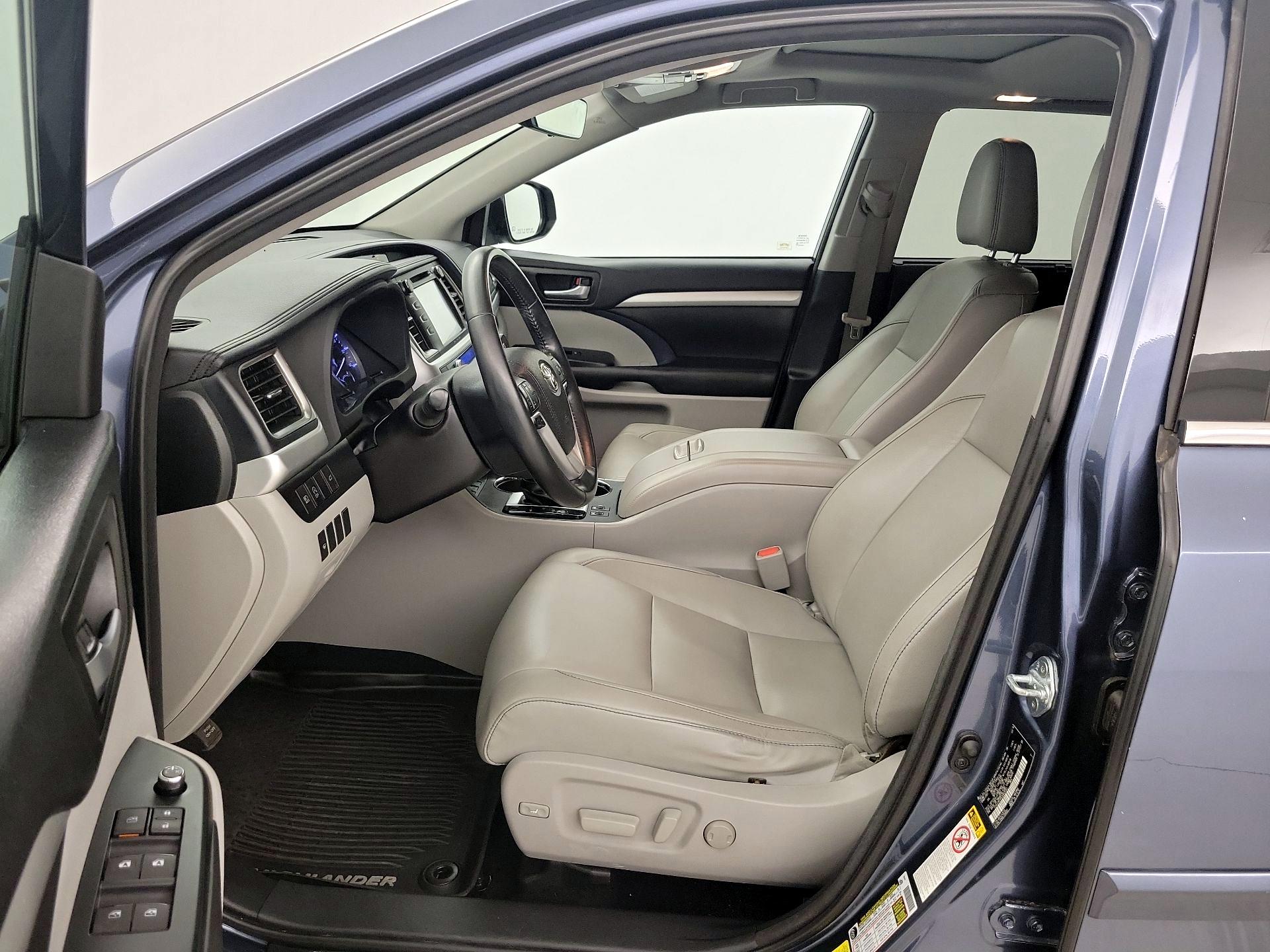 Thumbnail: 2018 Toyota Highlander - 11