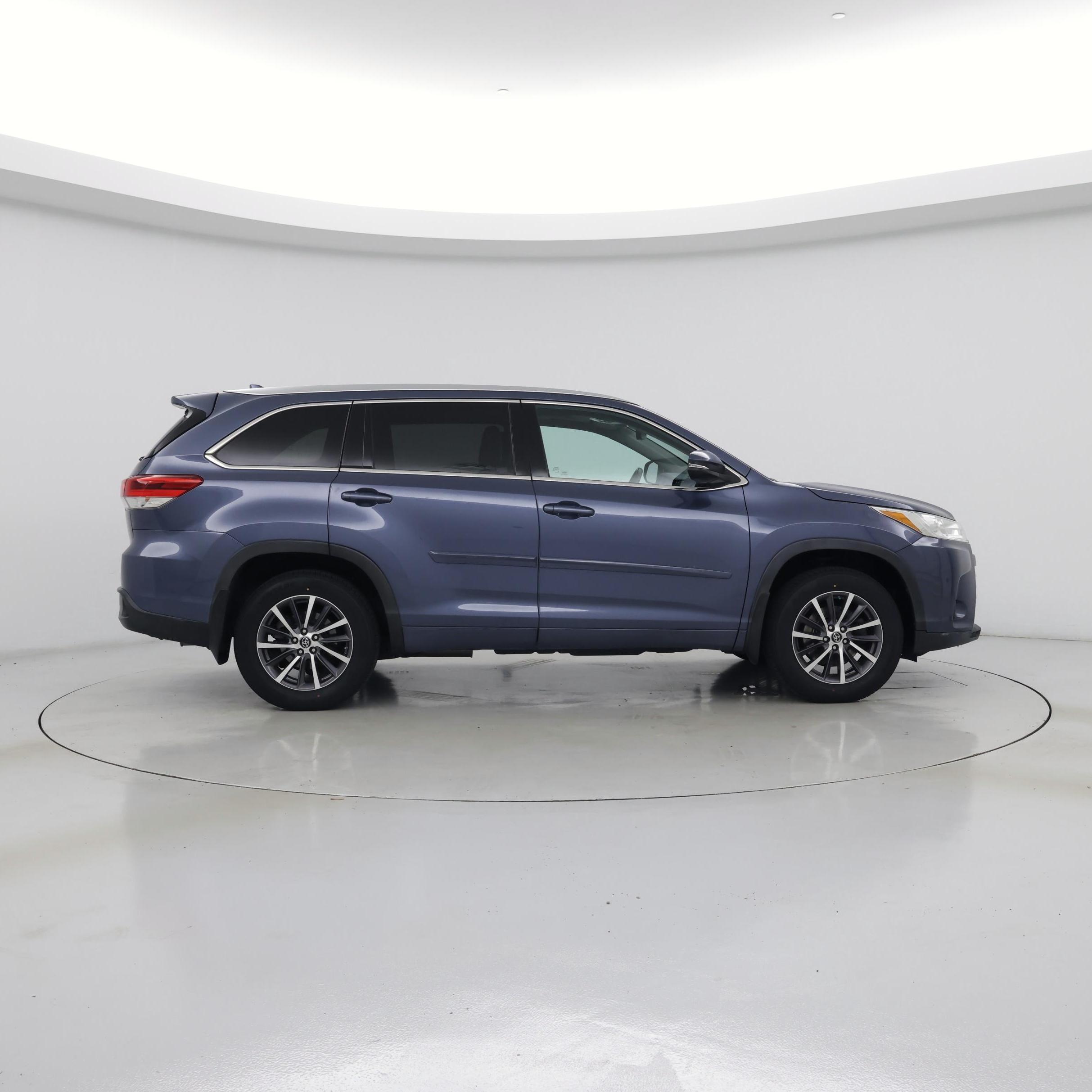 Thumbnail: 2018 Toyota Highlander - 7