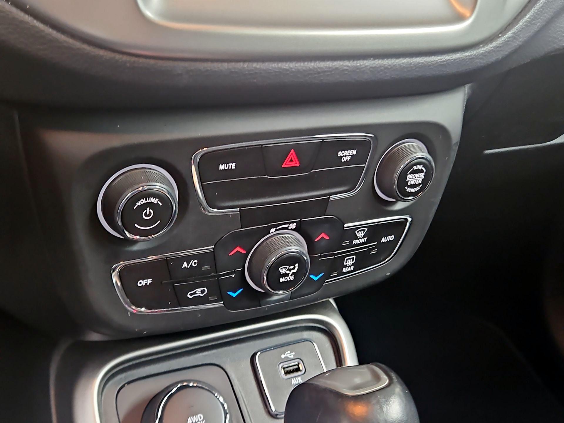 Thumbnail: 2017 Jeep Compass - 17