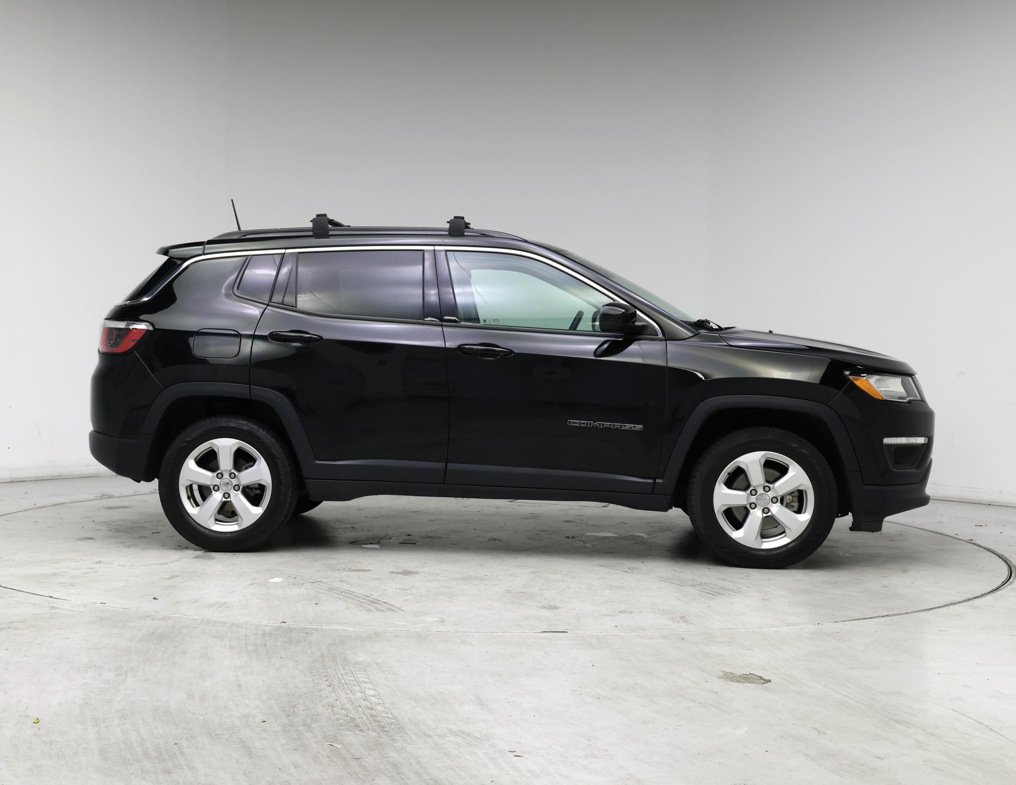 Thumbnail: 2017 Jeep Compass - 7