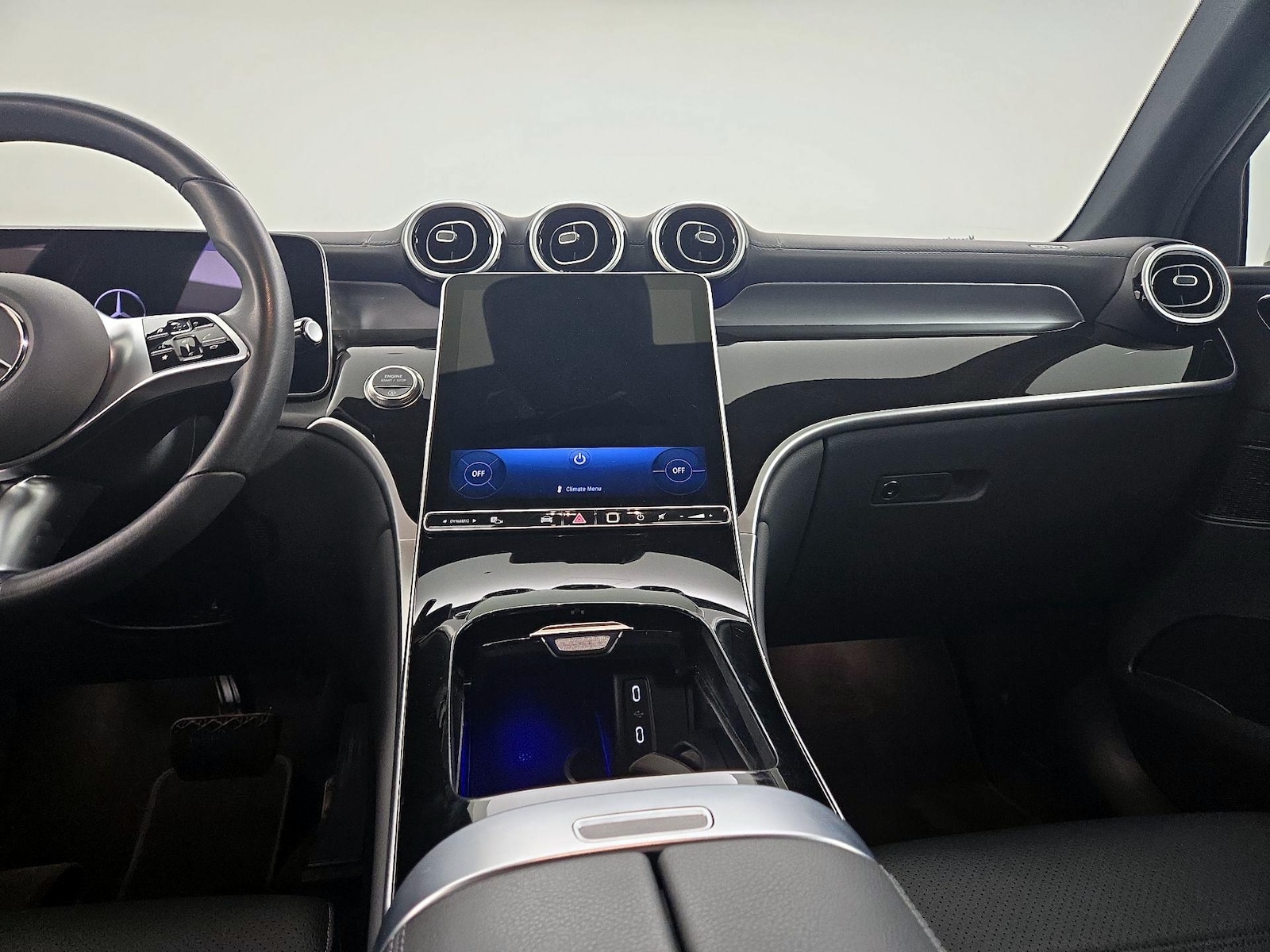 2025 Mercedes-Benz GLC Base - Photo 10