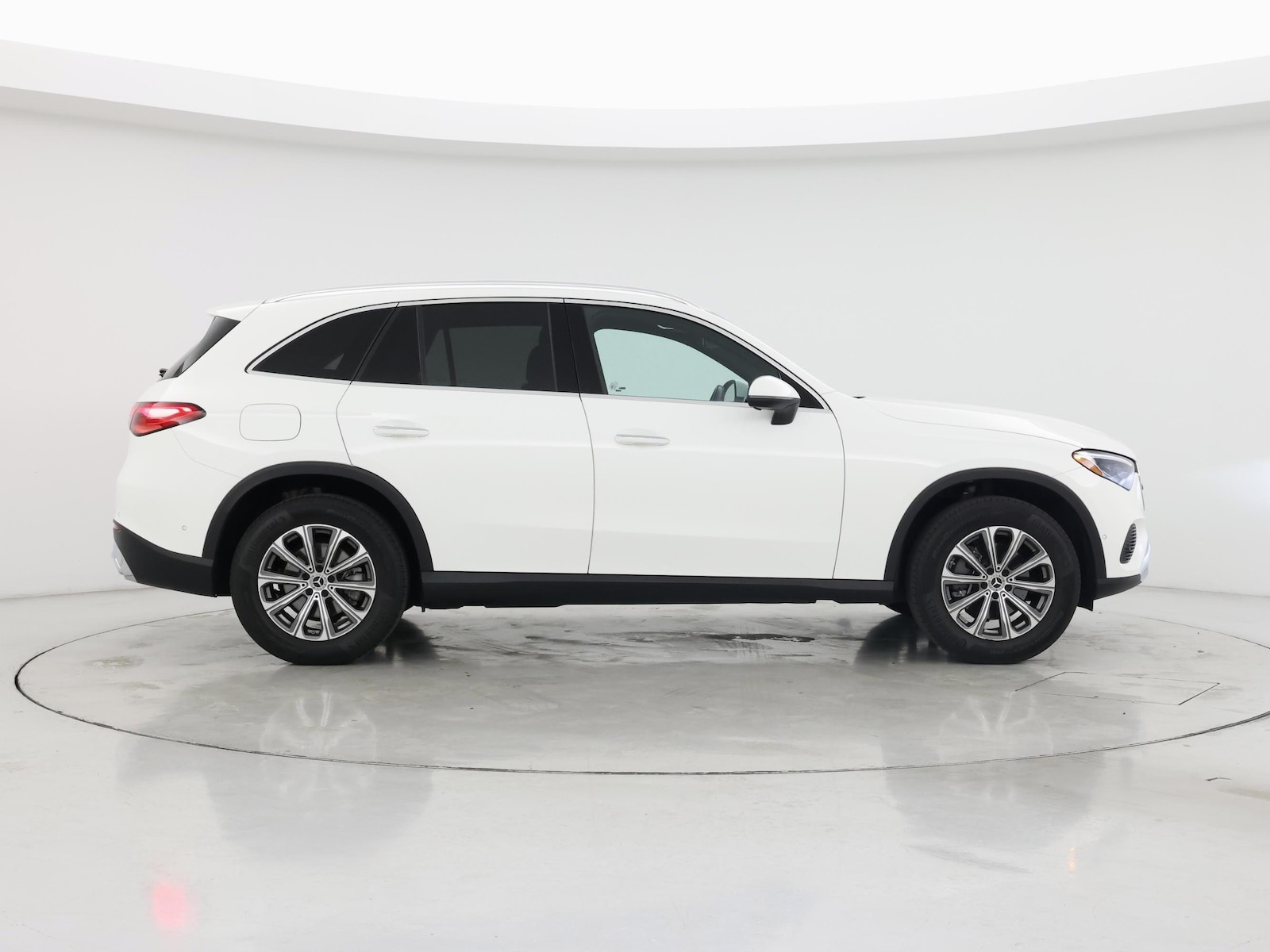 2025 Mercedes-Benz GLC Base - Photo 8