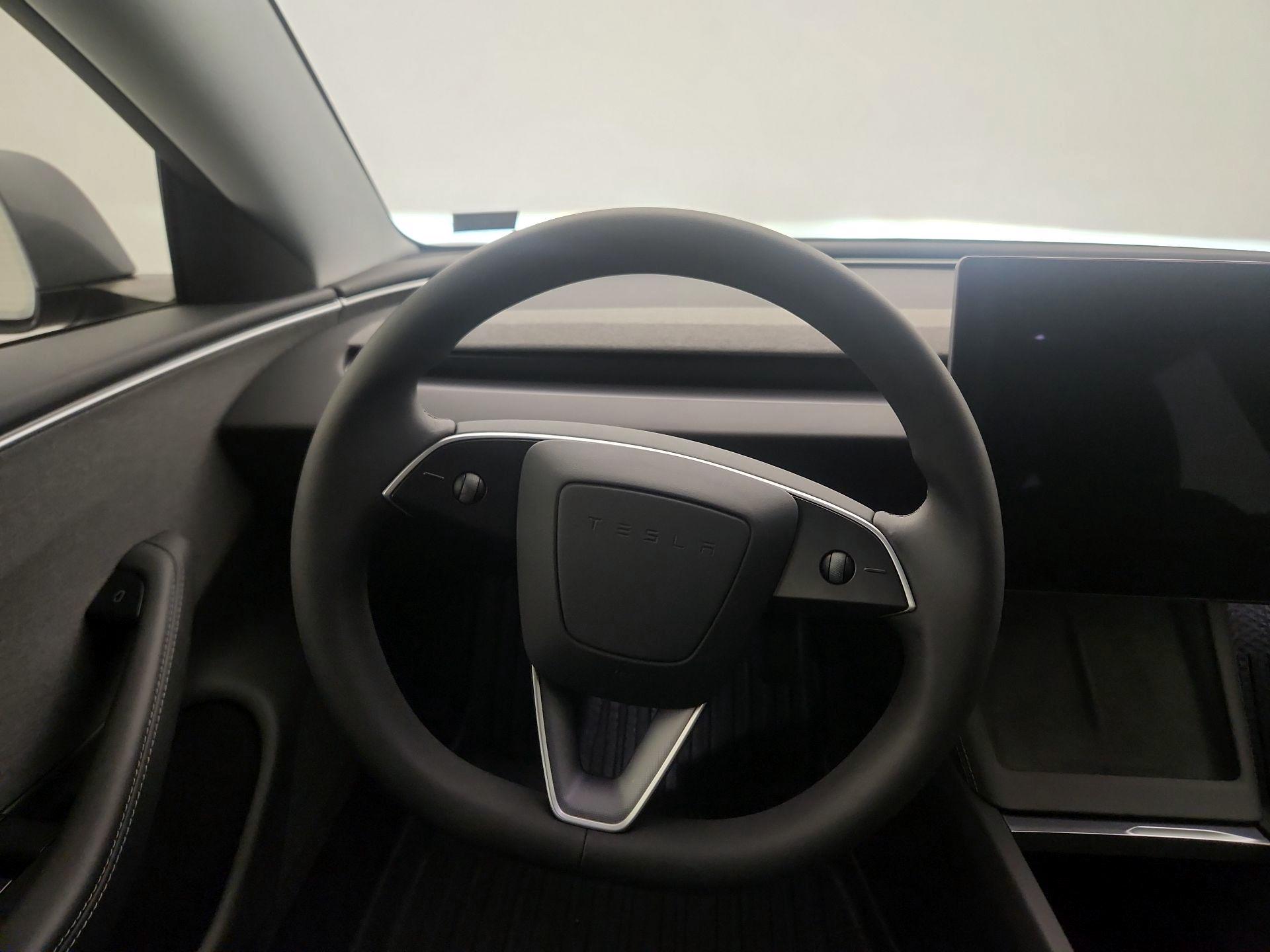 Thumbnail: 2025 Tesla Model 3 - 10