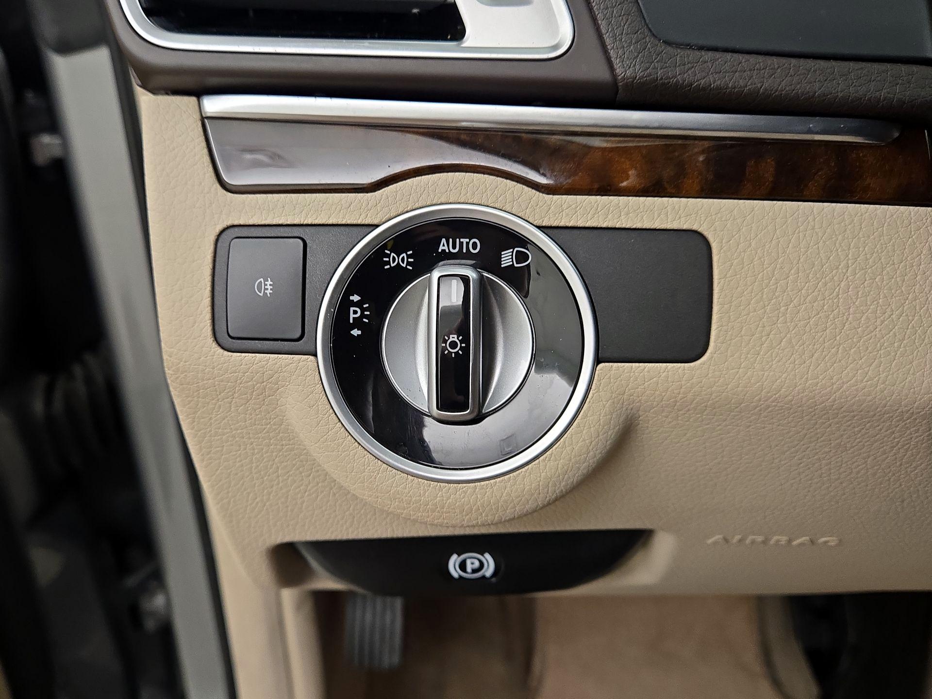 Thumbnail: 2015 Mercedes-Benz E-Class - 13