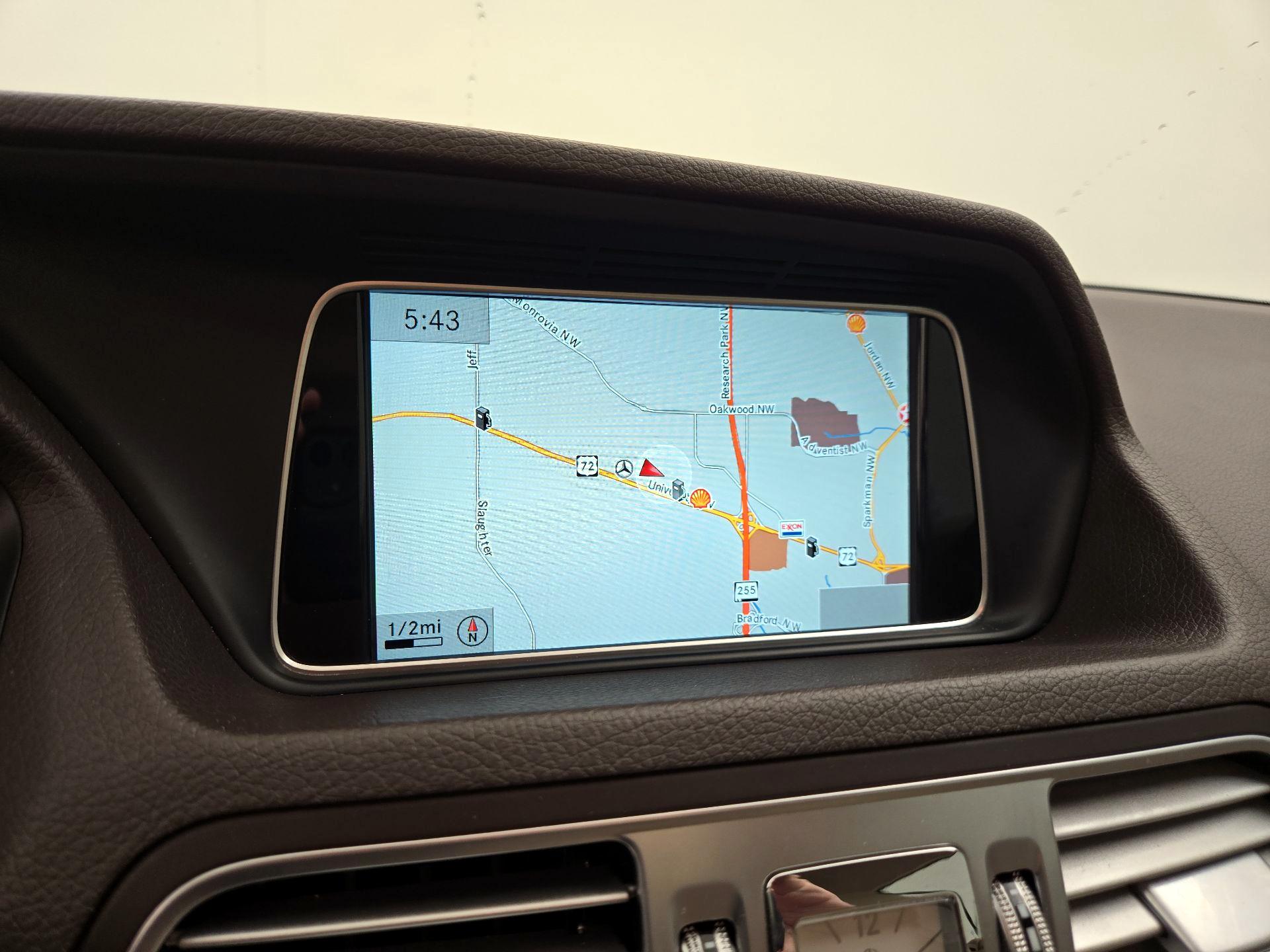 Thumbnail: 2015 Mercedes-Benz E-Class - 14