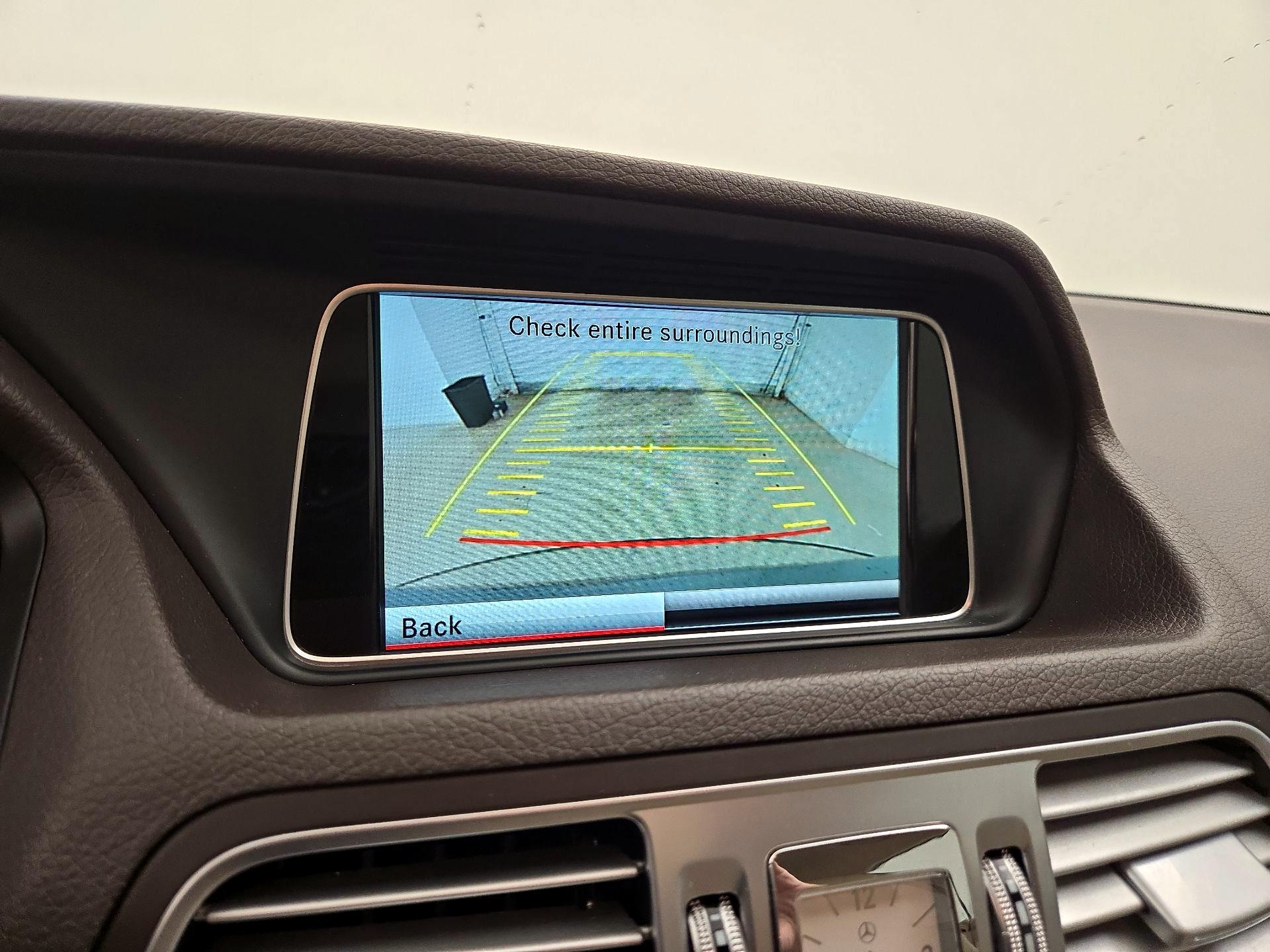 Thumbnail: 2015 Mercedes-Benz E-Class - 15