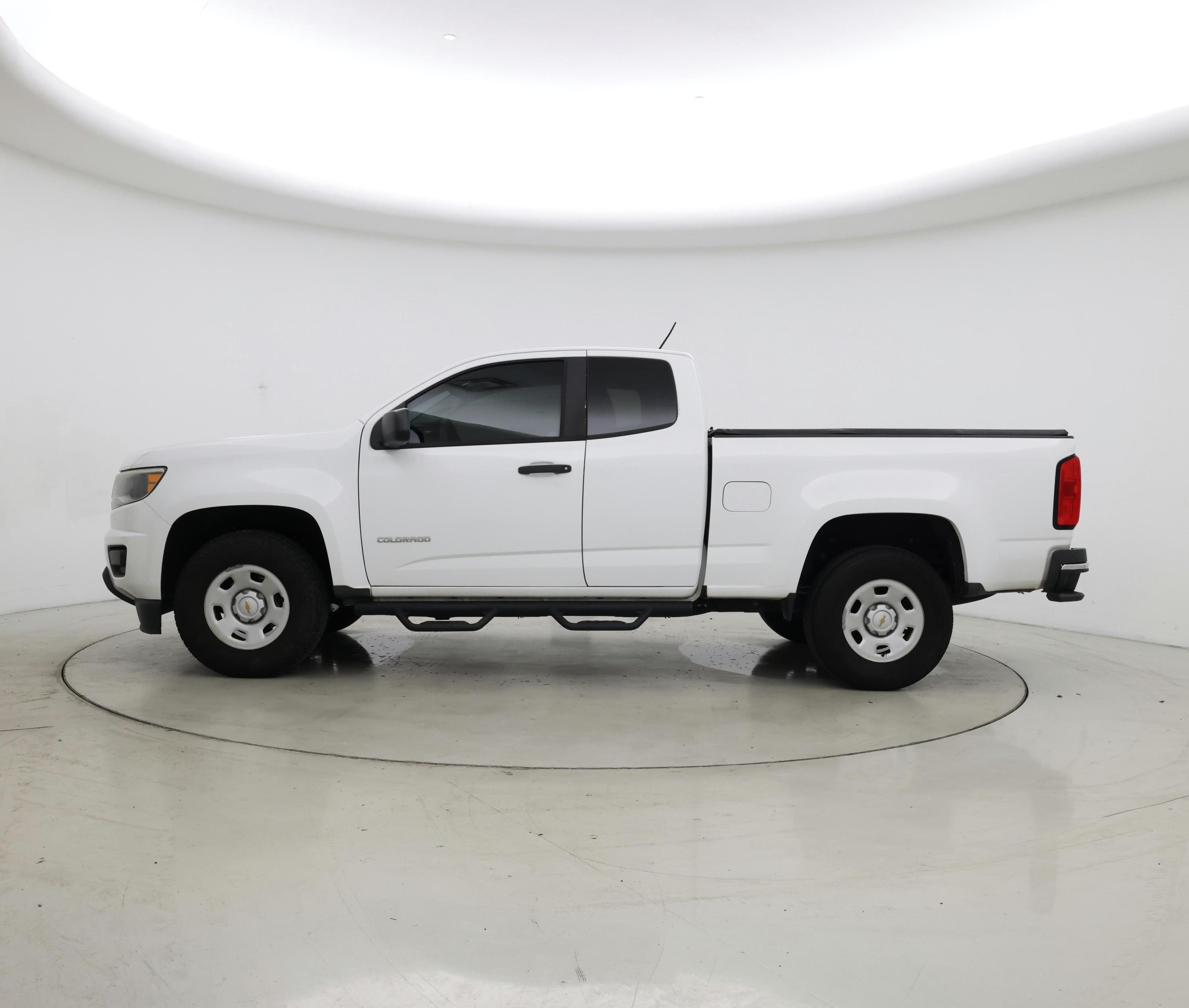 Thumbnail: 2020 Chevrolet Colorado - 3