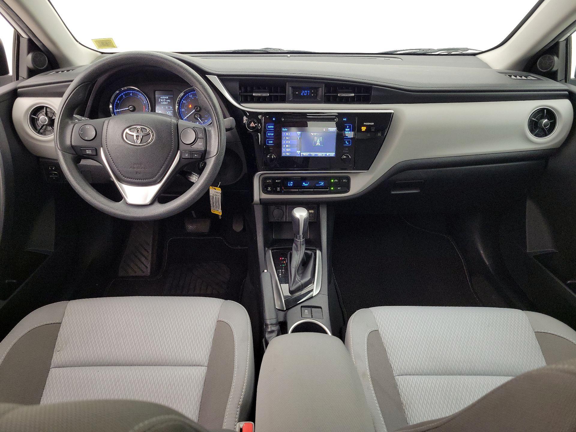 Thumbnail: 2017 Toyota Corolla - 9