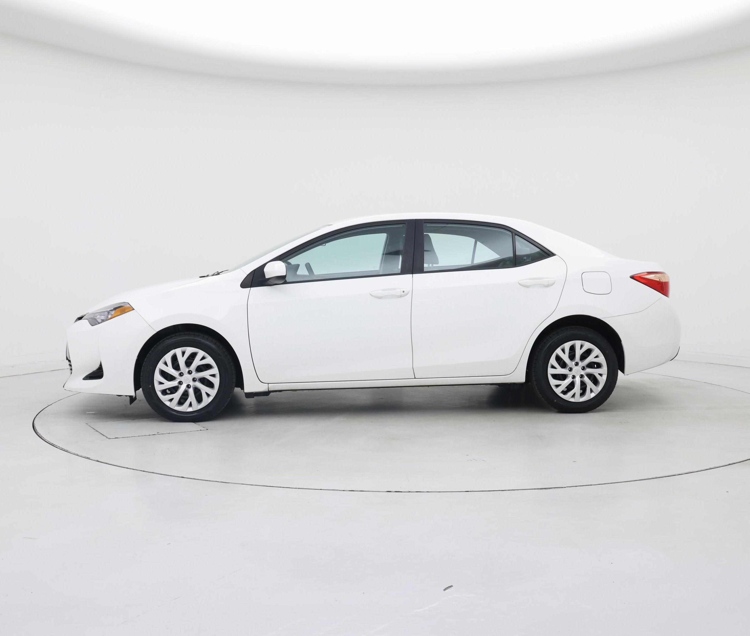 Thumbnail: 2017 Toyota Corolla - 3
