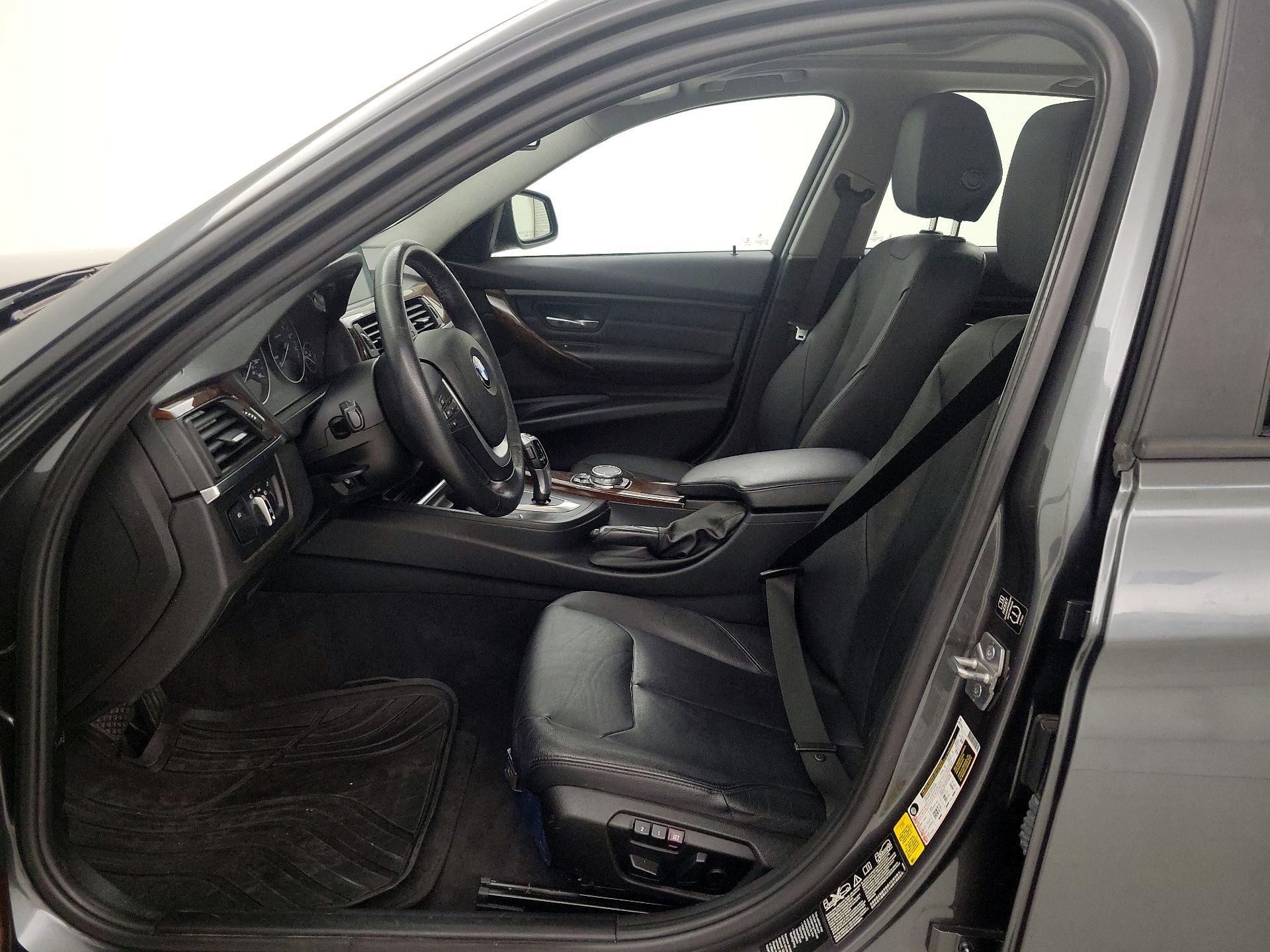 Thumbnail: 2015 BMW 3 Series - 11