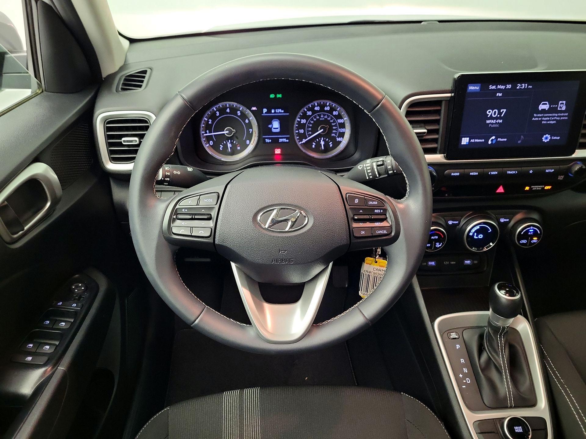 Thumbnail: 2022 Hyundai Venue - 10