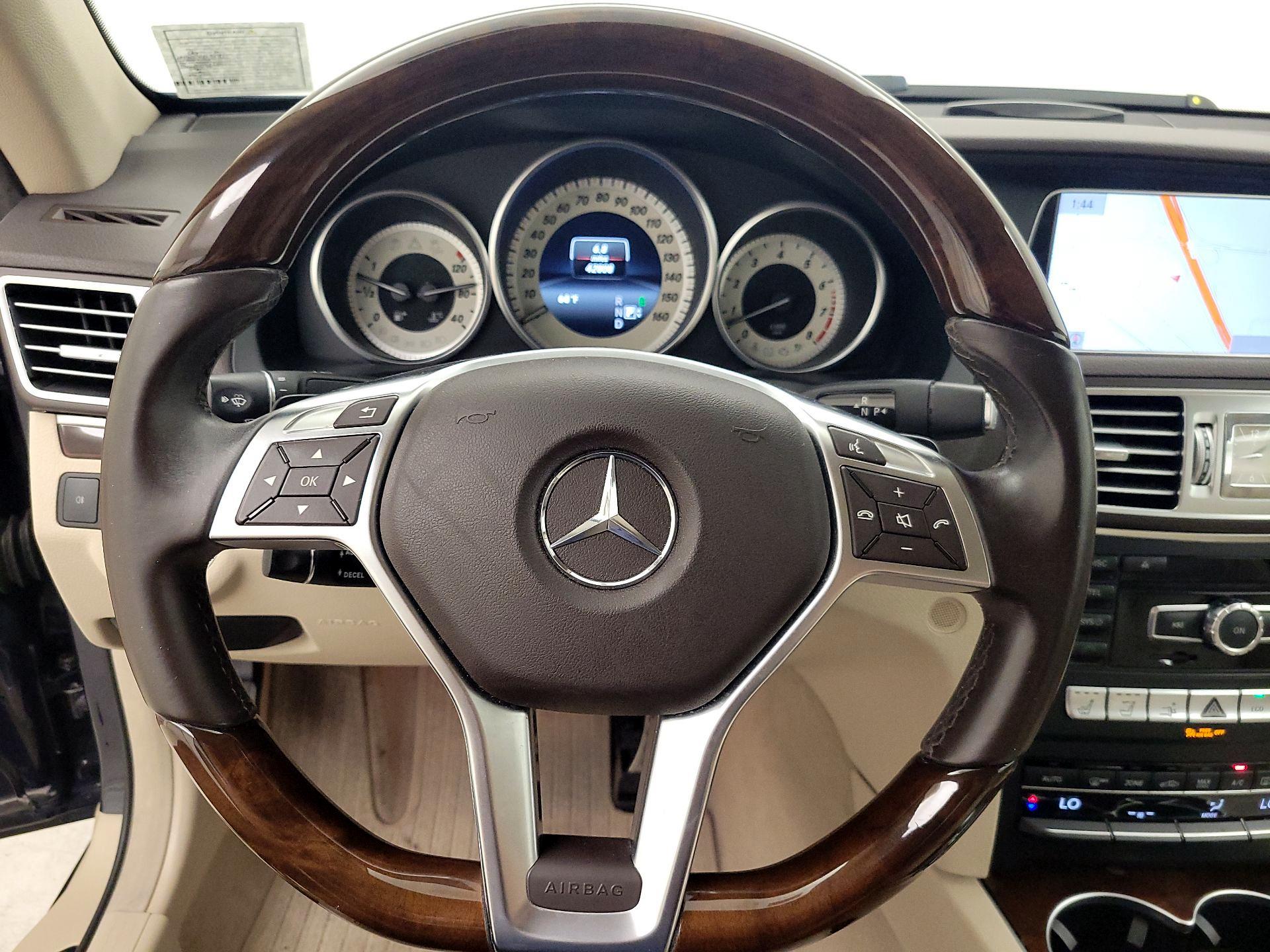 Thumbnail: 2015 Mercedes-Benz E-Class - 10