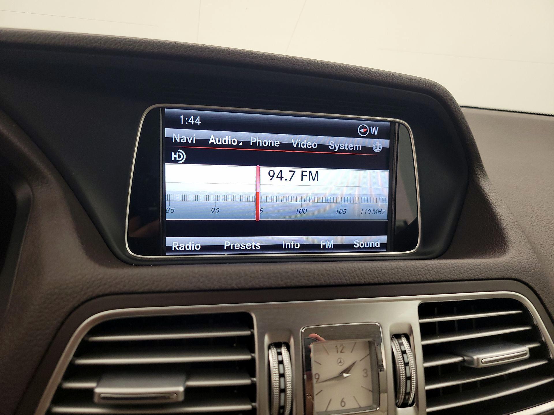 Thumbnail: 2015 Mercedes-Benz E-Class - 16