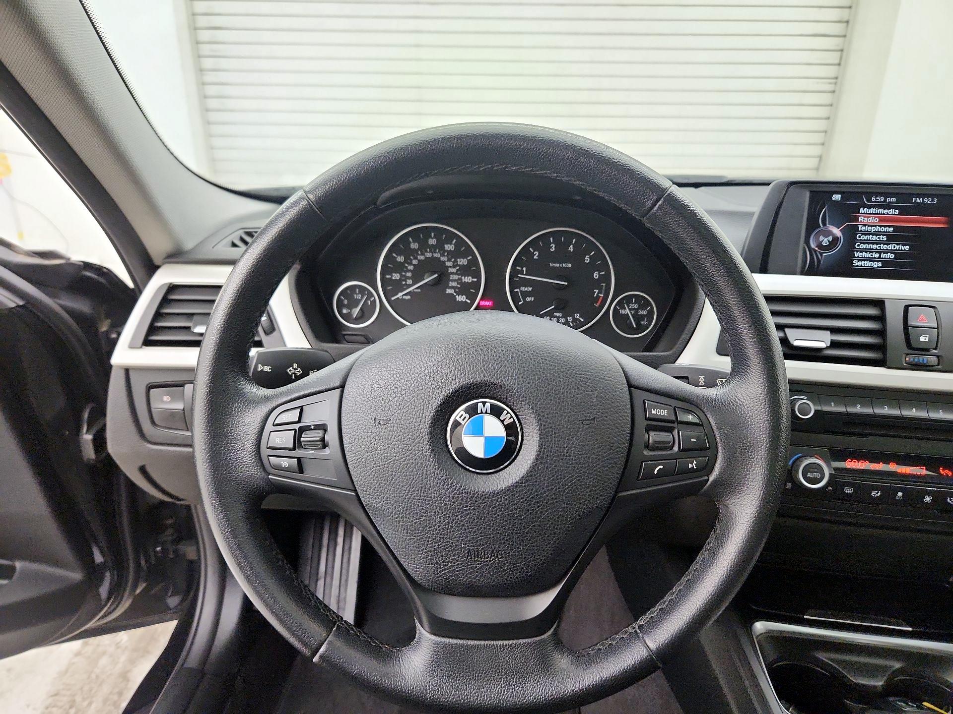 Thumbnail: 2015 BMW 3 Series - 10