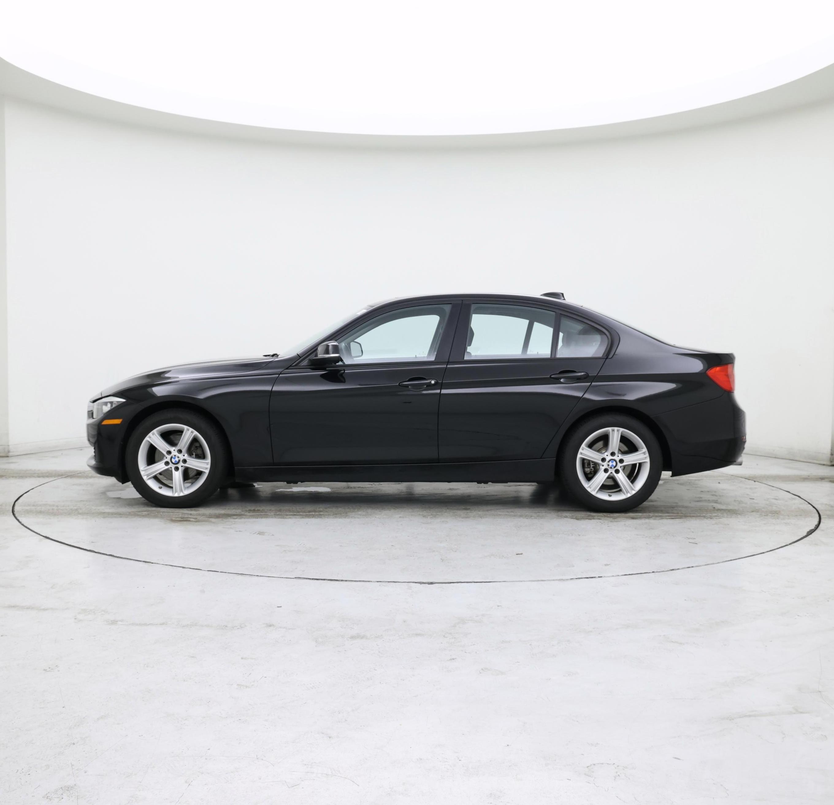 Thumbnail: 2015 BMW 3 Series - 3