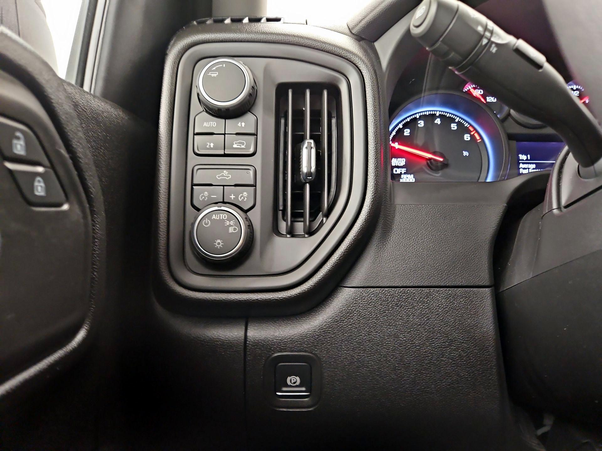 Thumbnail: 2026 Chevrolet Silverado 1500 - 13