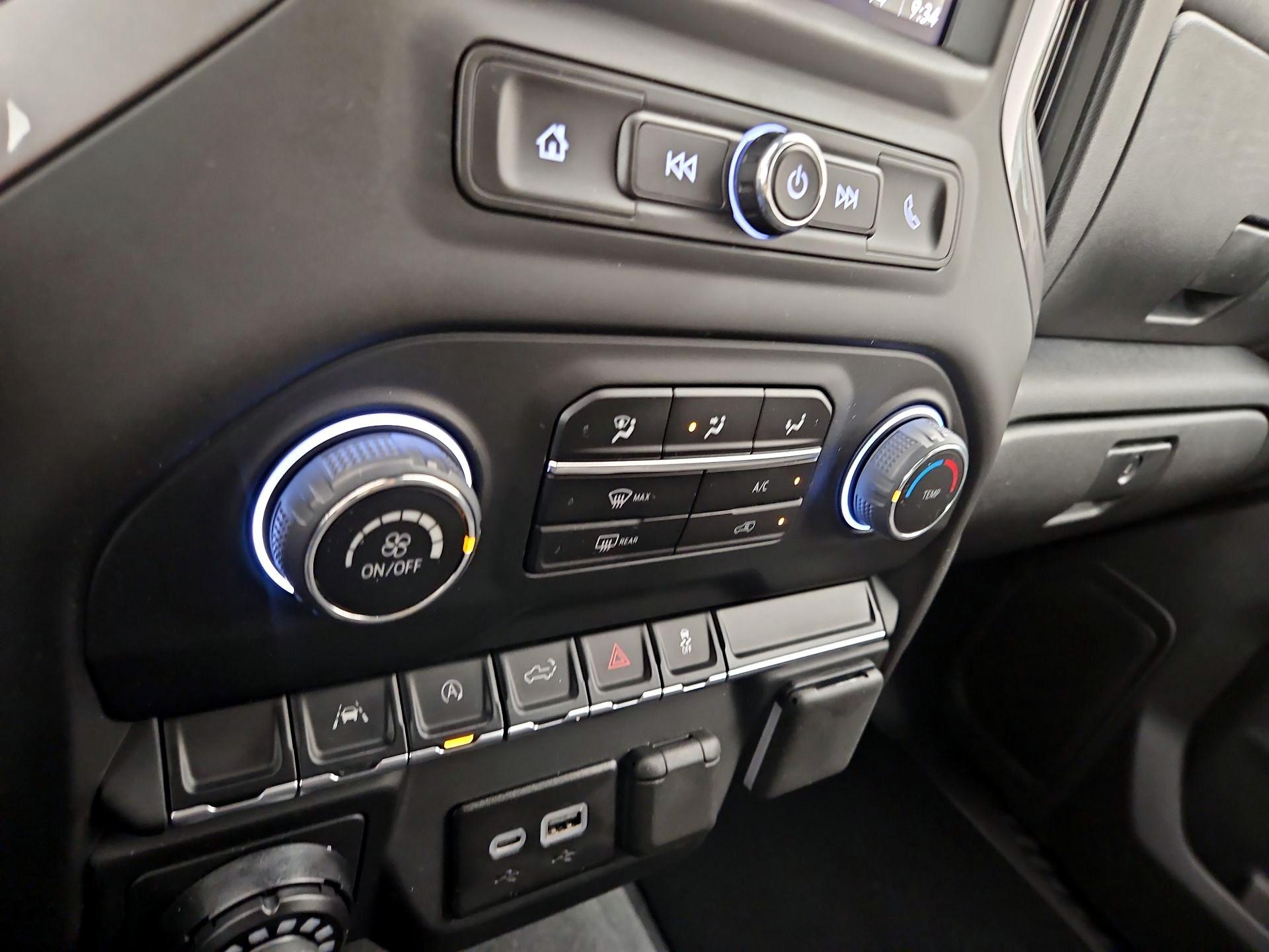 Thumbnail: 2026 Chevrolet Silverado 1500 - 16