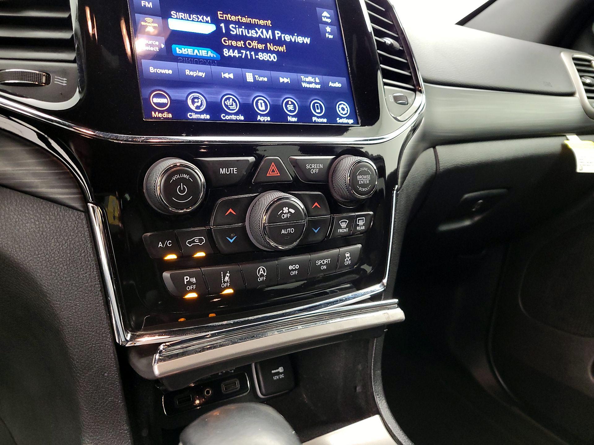 Thumbnail: 2021 Jeep Grand Cherokee - 17