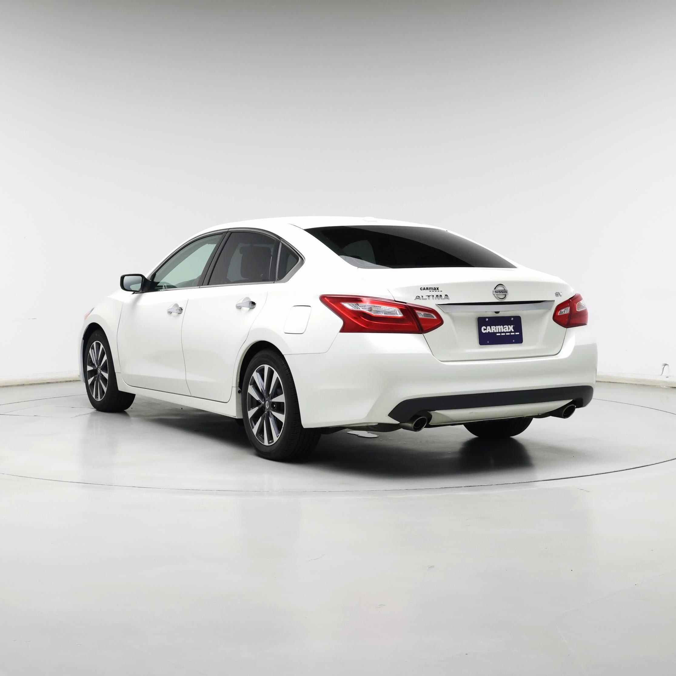 Thumbnail: 2017 Nissan Altima - 2