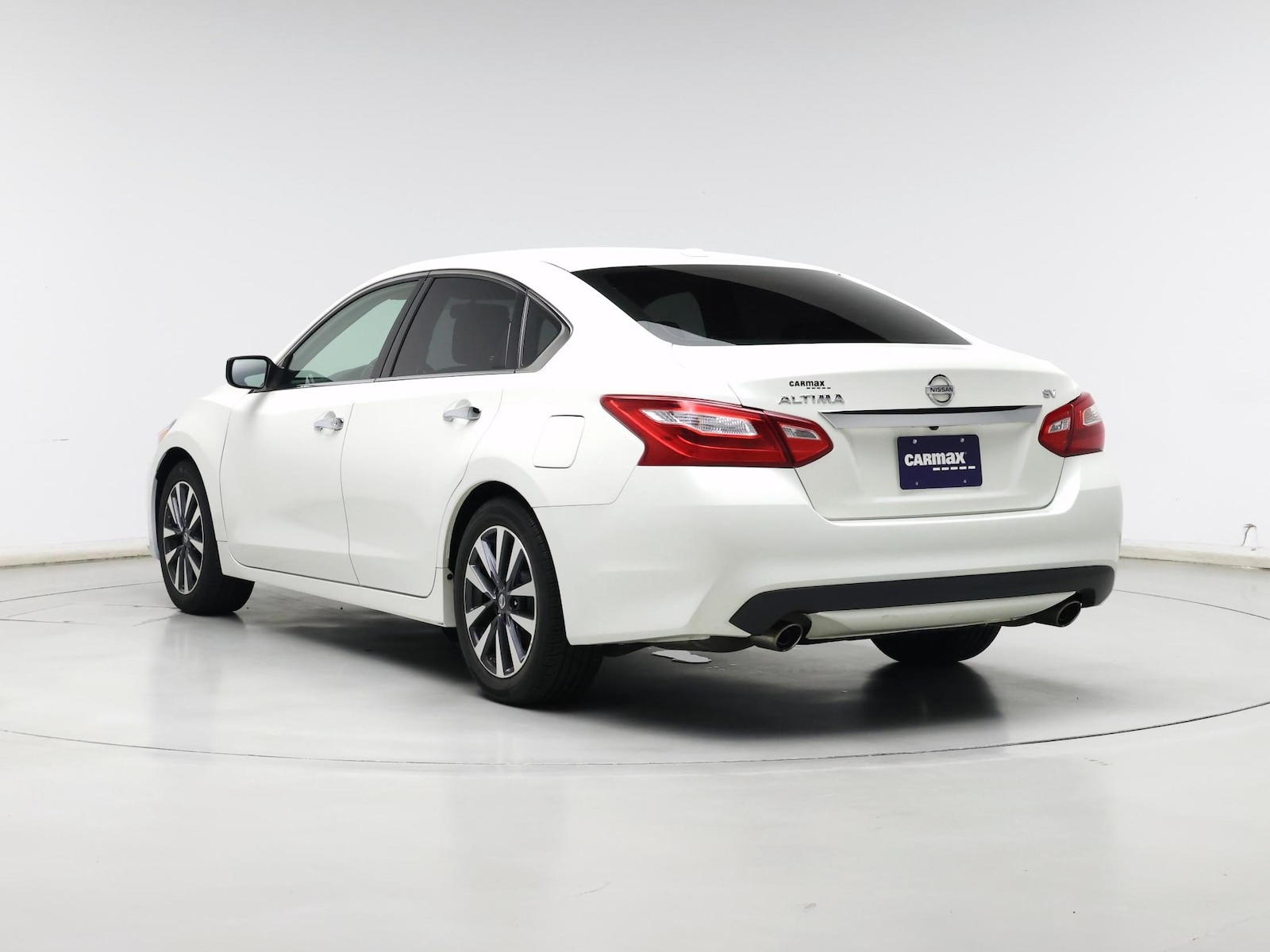 2017 Nissan Altima SV - Photo 3