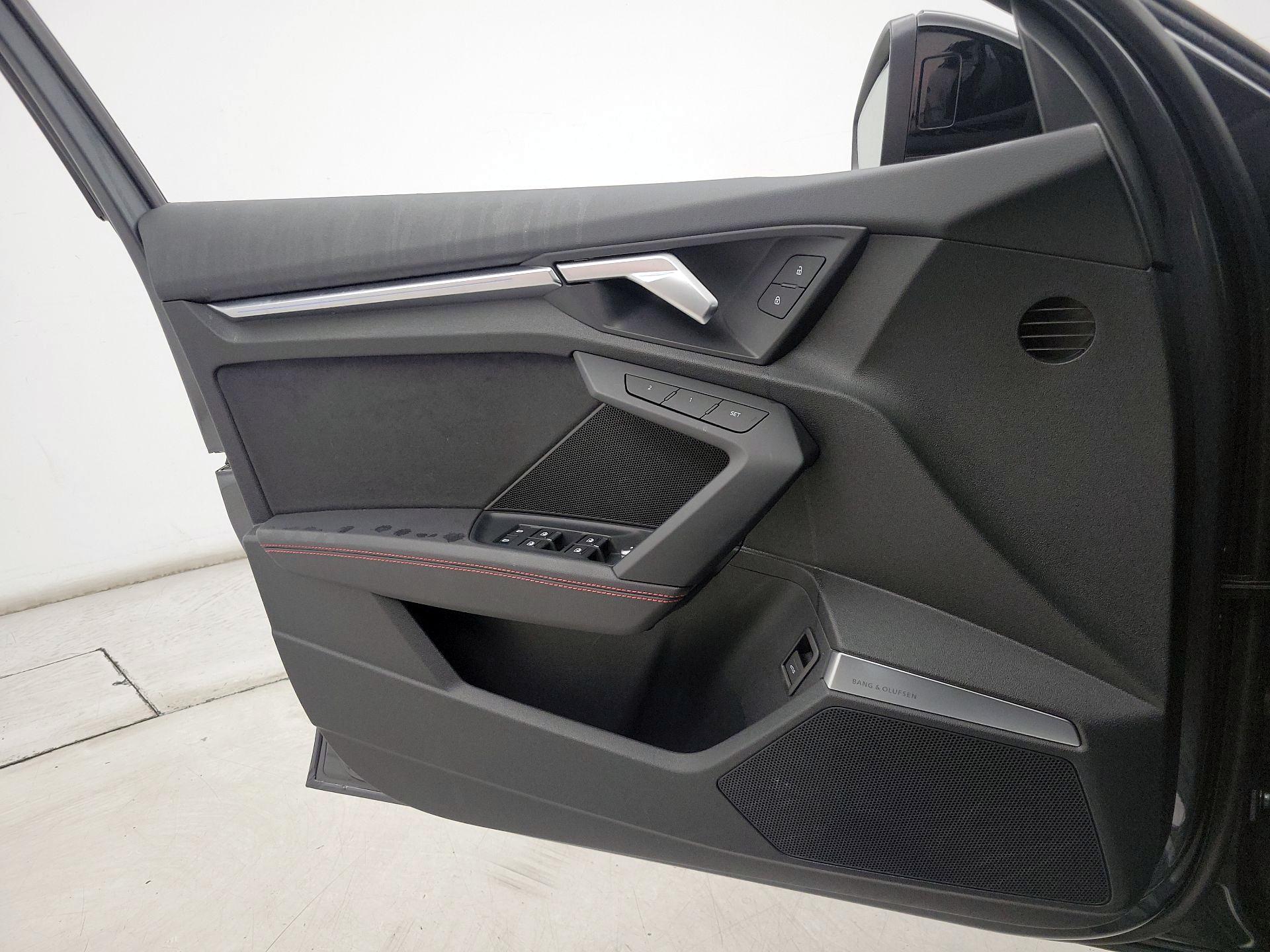 Thumbnail: 2024 Audi RS 3 - 12