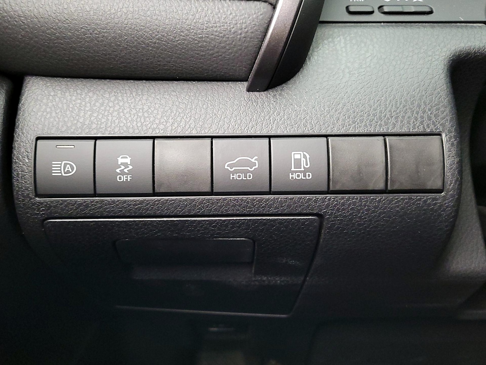 2024 Toyota Camry SE - Photo 14