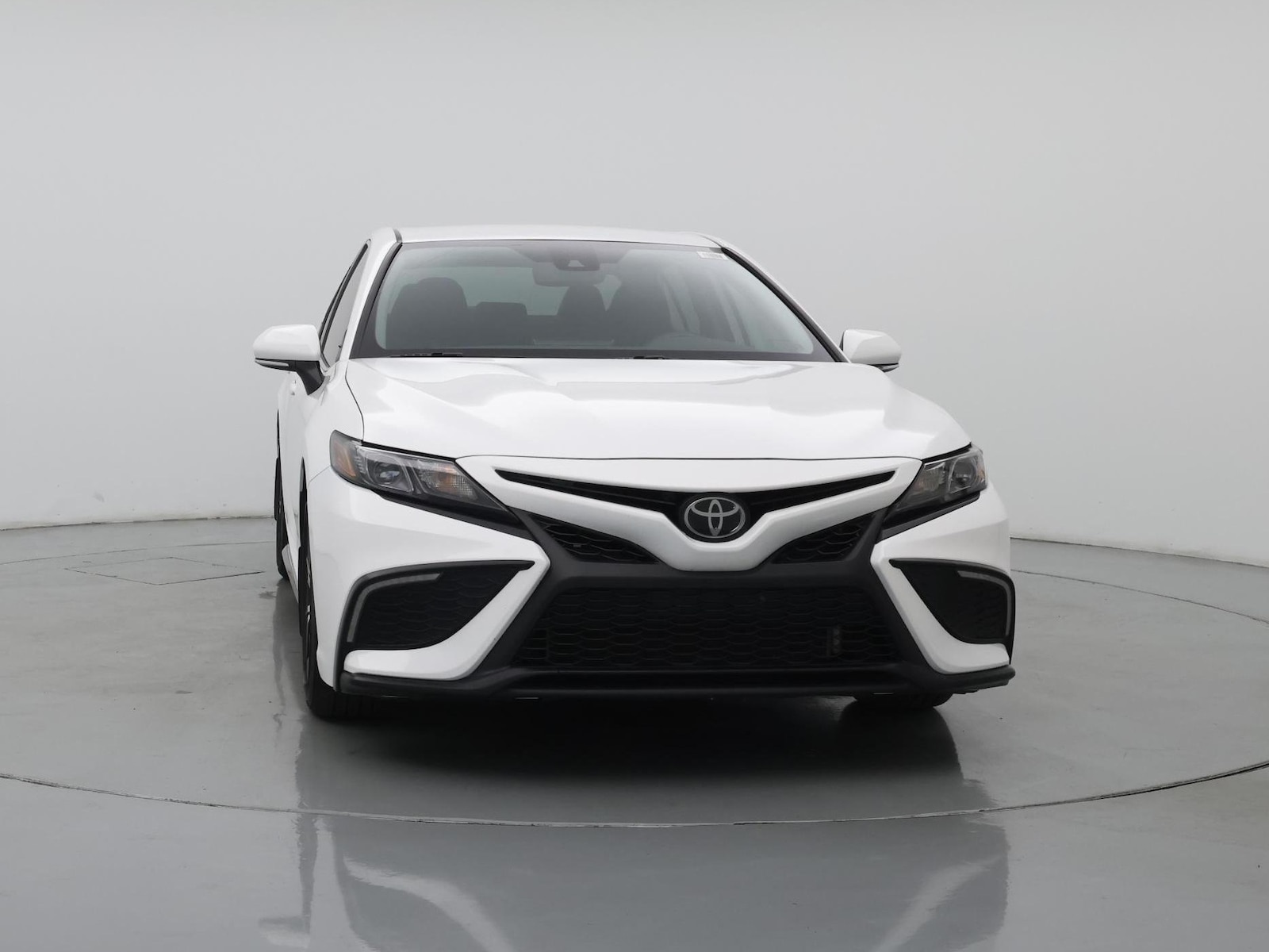 2024 Toyota Camry SE - Photo 6