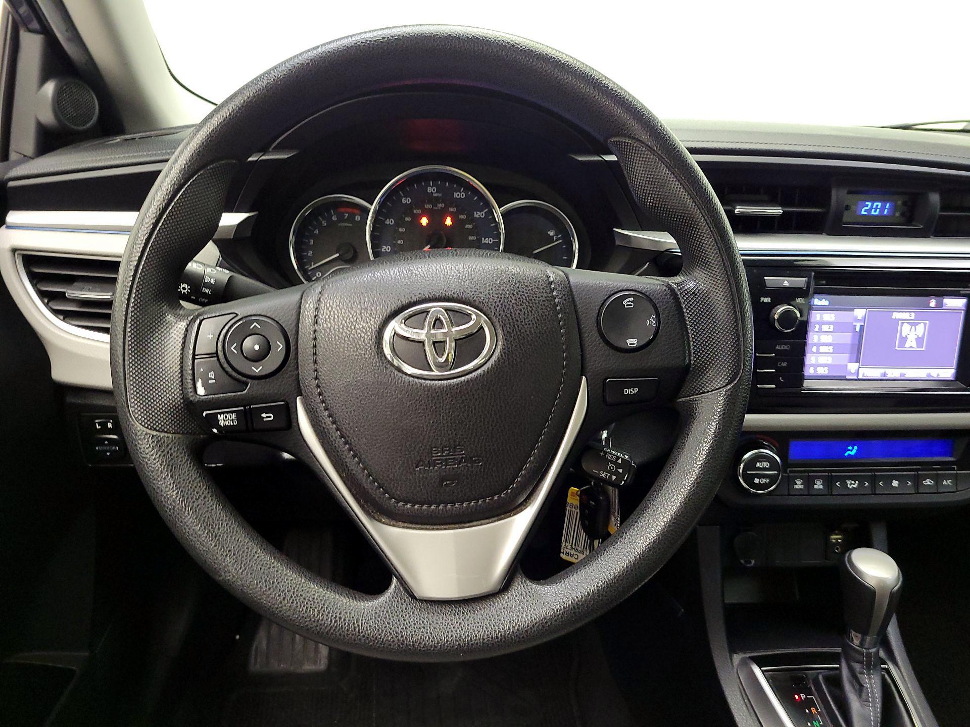 Thumbnail: 2015 Toyota Corolla - 10