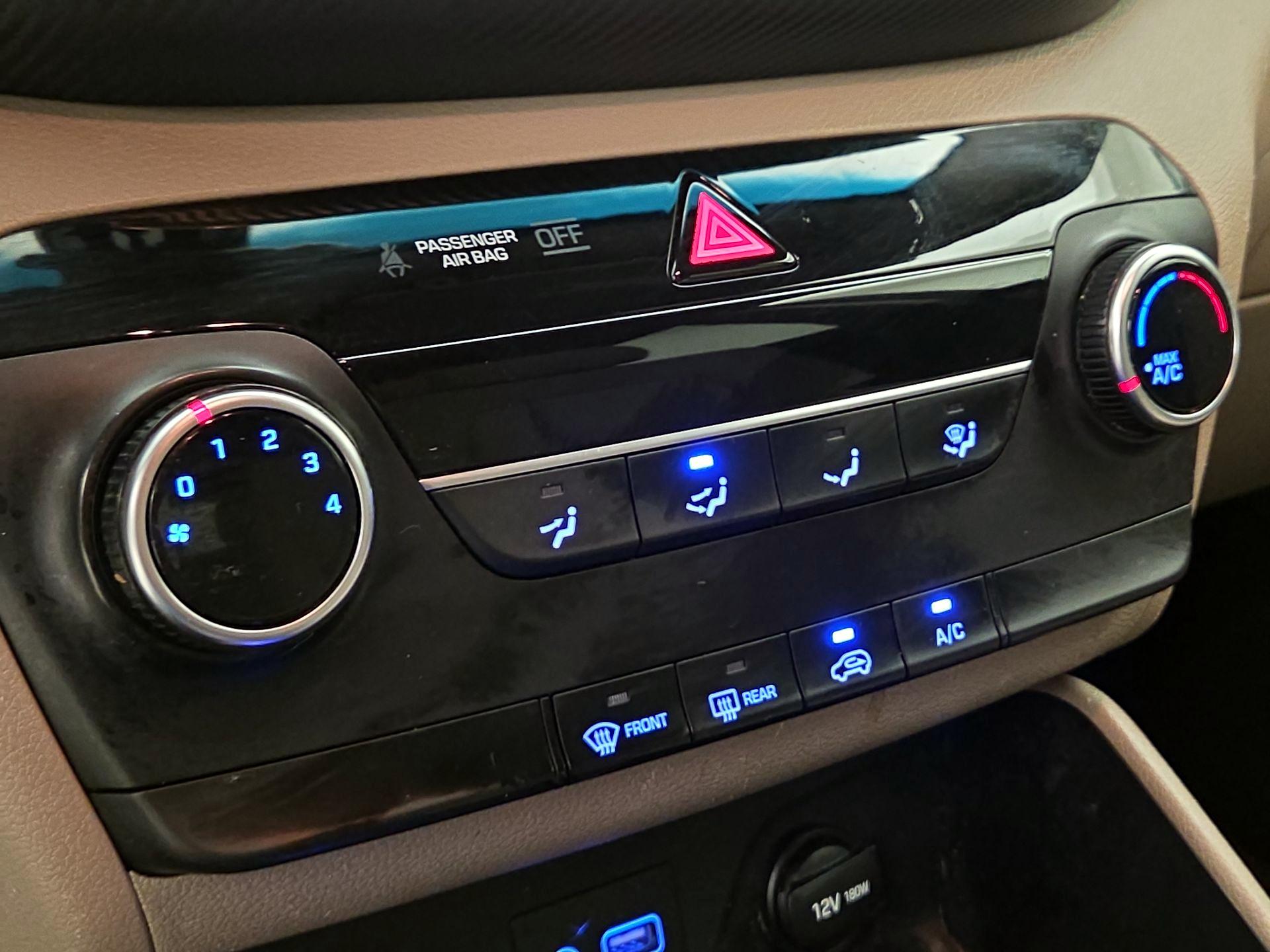Thumbnail: 2020 Hyundai Tucson - 16