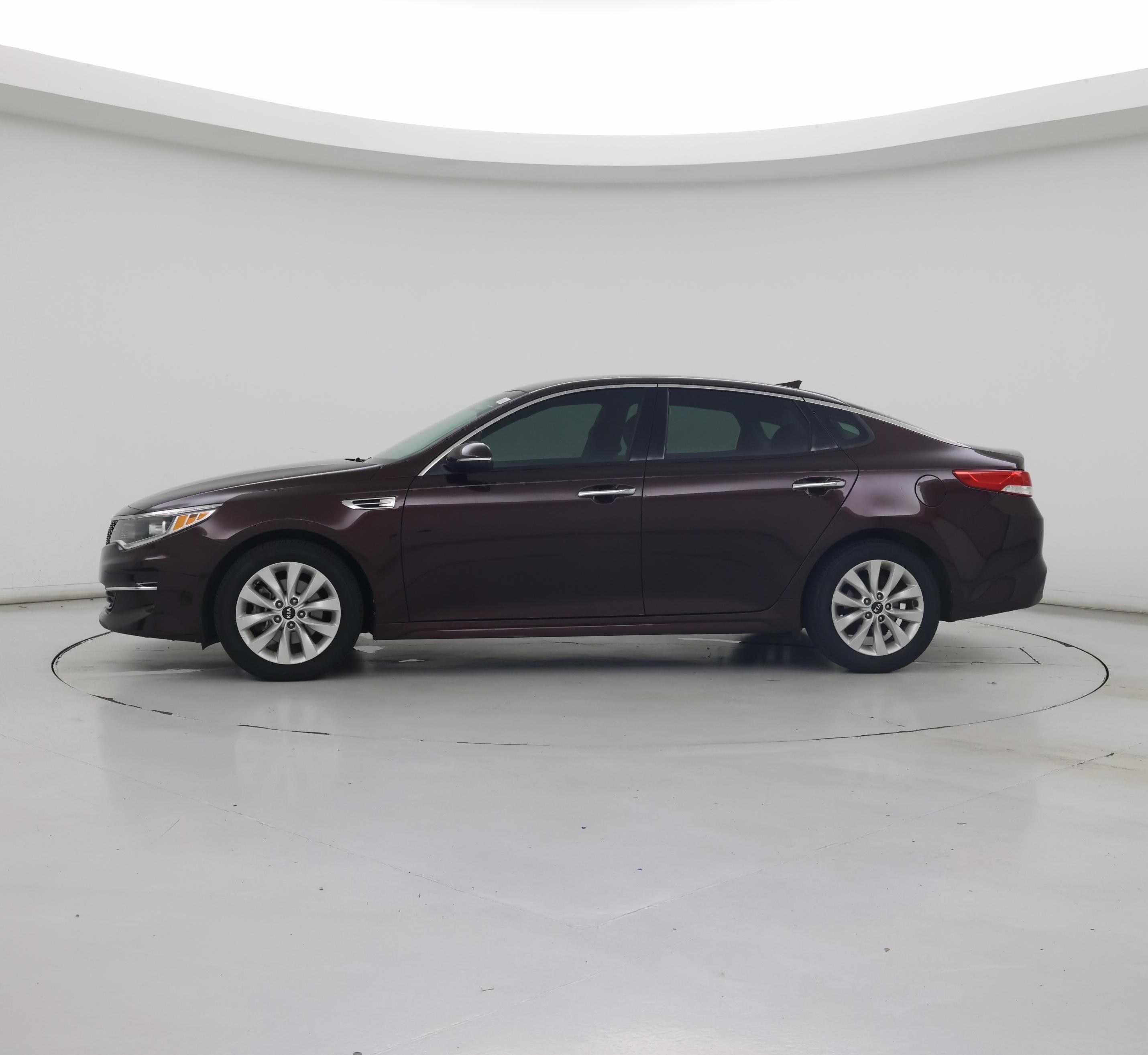 Thumbnail: 2018 Kia Optima - 3