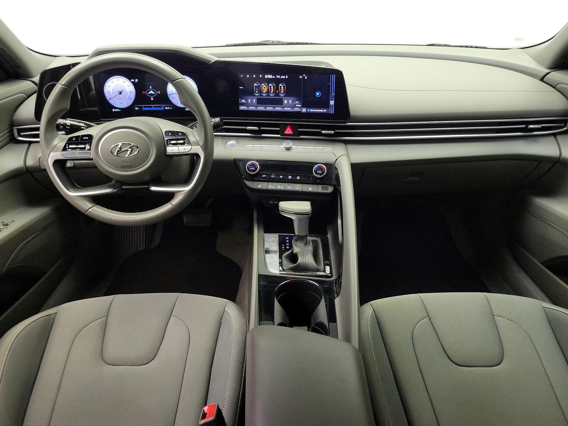Thumbnail: 2023 Hyundai Elantra - 9