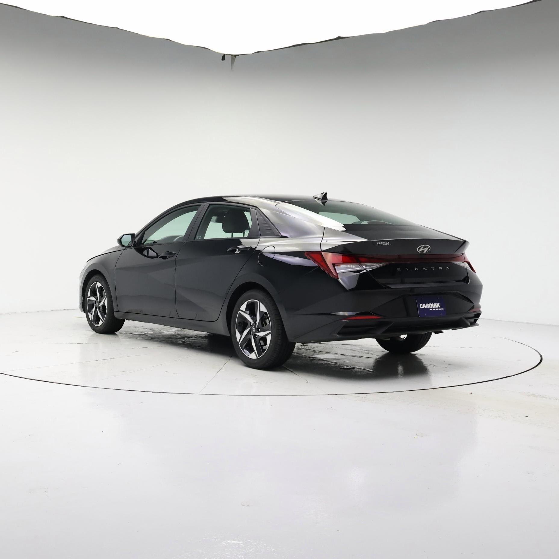 Thumbnail: 2023 Hyundai Elantra - 2