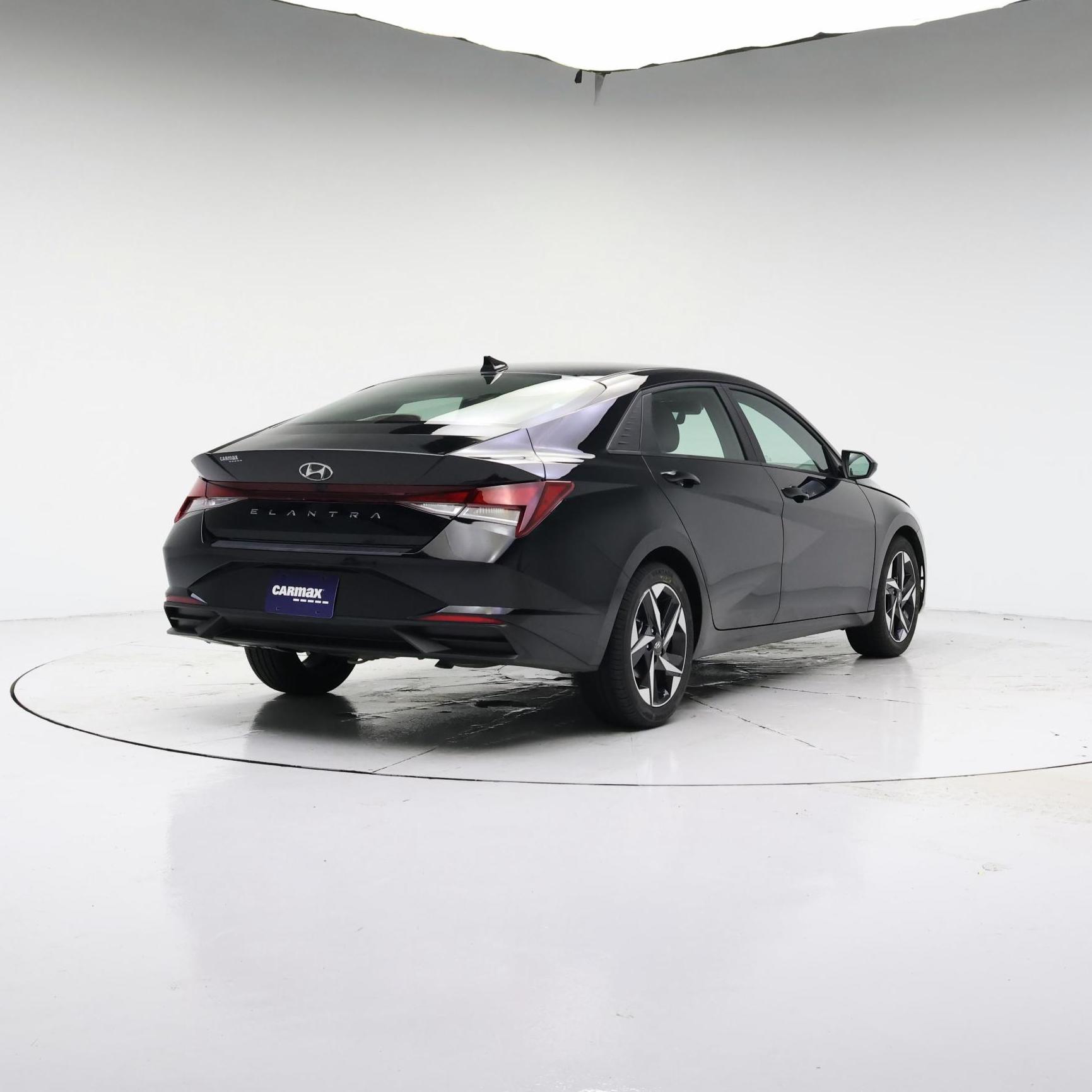 Thumbnail: 2023 Hyundai Elantra - 8