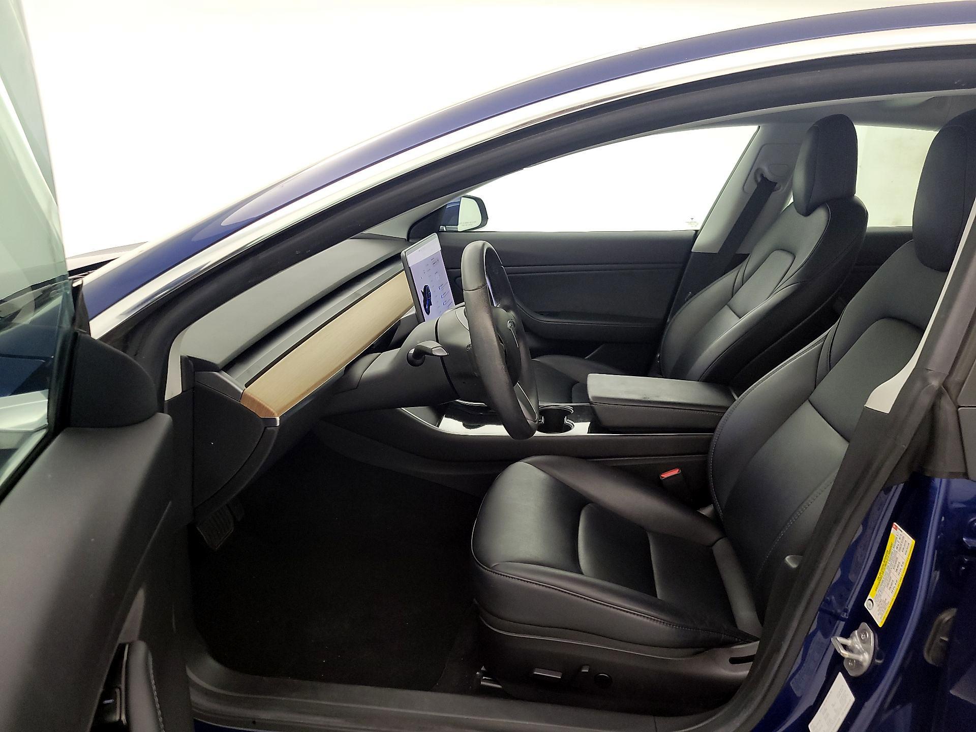 Thumbnail: 2019 Tesla Model 3 - 11