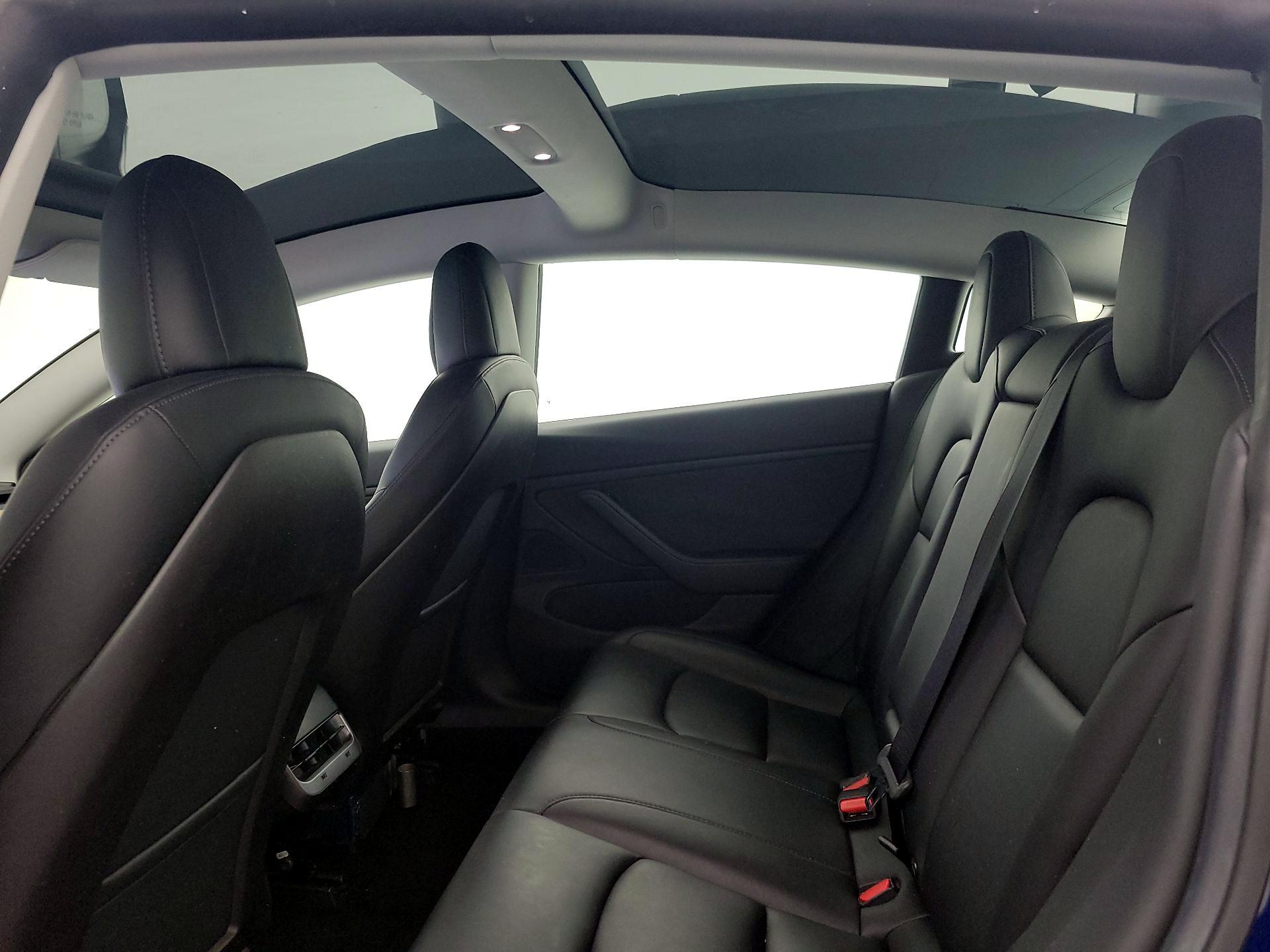 Thumbnail: 2019 Tesla Model 3 - 19
