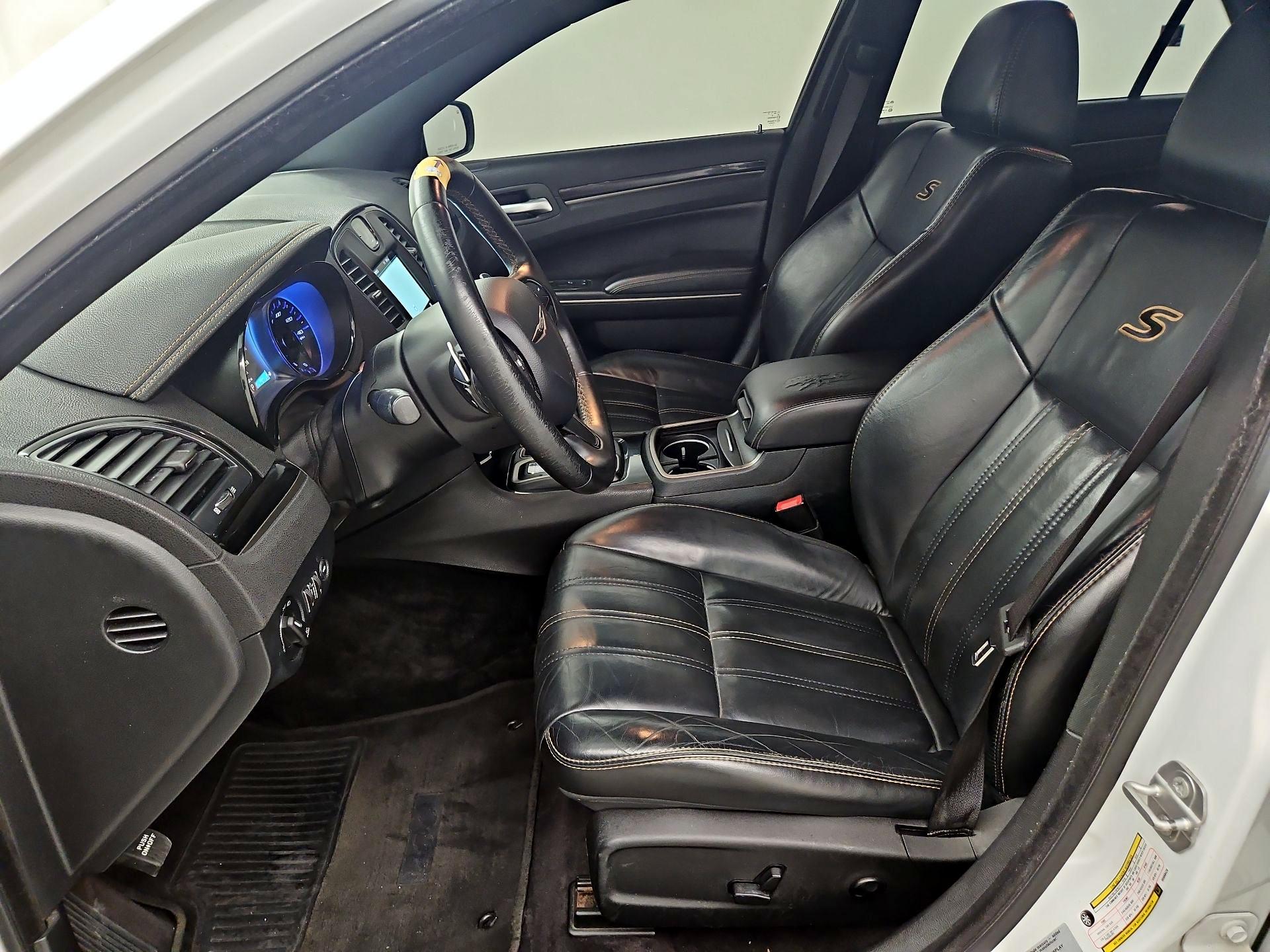 Thumbnail: 2017 Chrysler 300 - 9