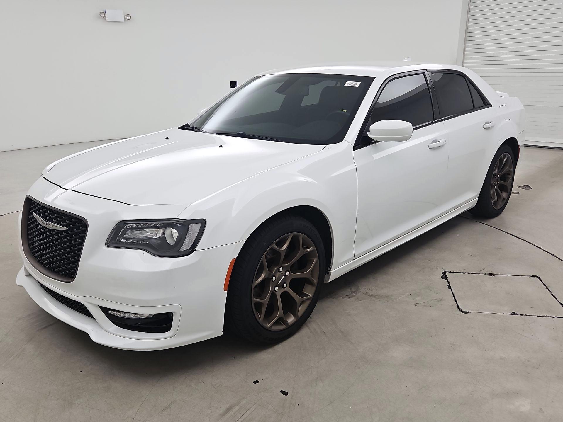Thumbnail: 2017 Chrysler 300 - 3