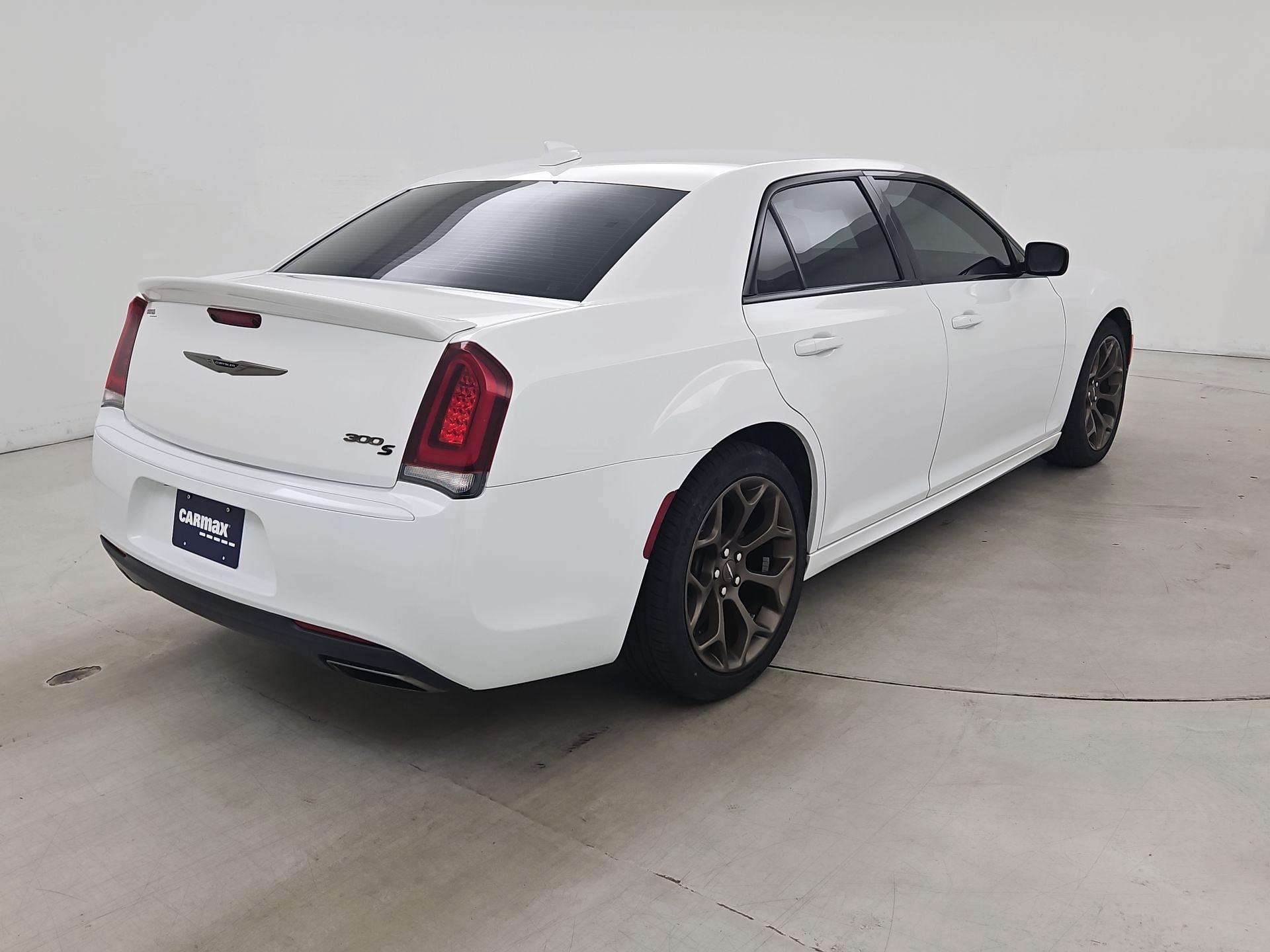 Thumbnail: 2017 Chrysler 300 - 5