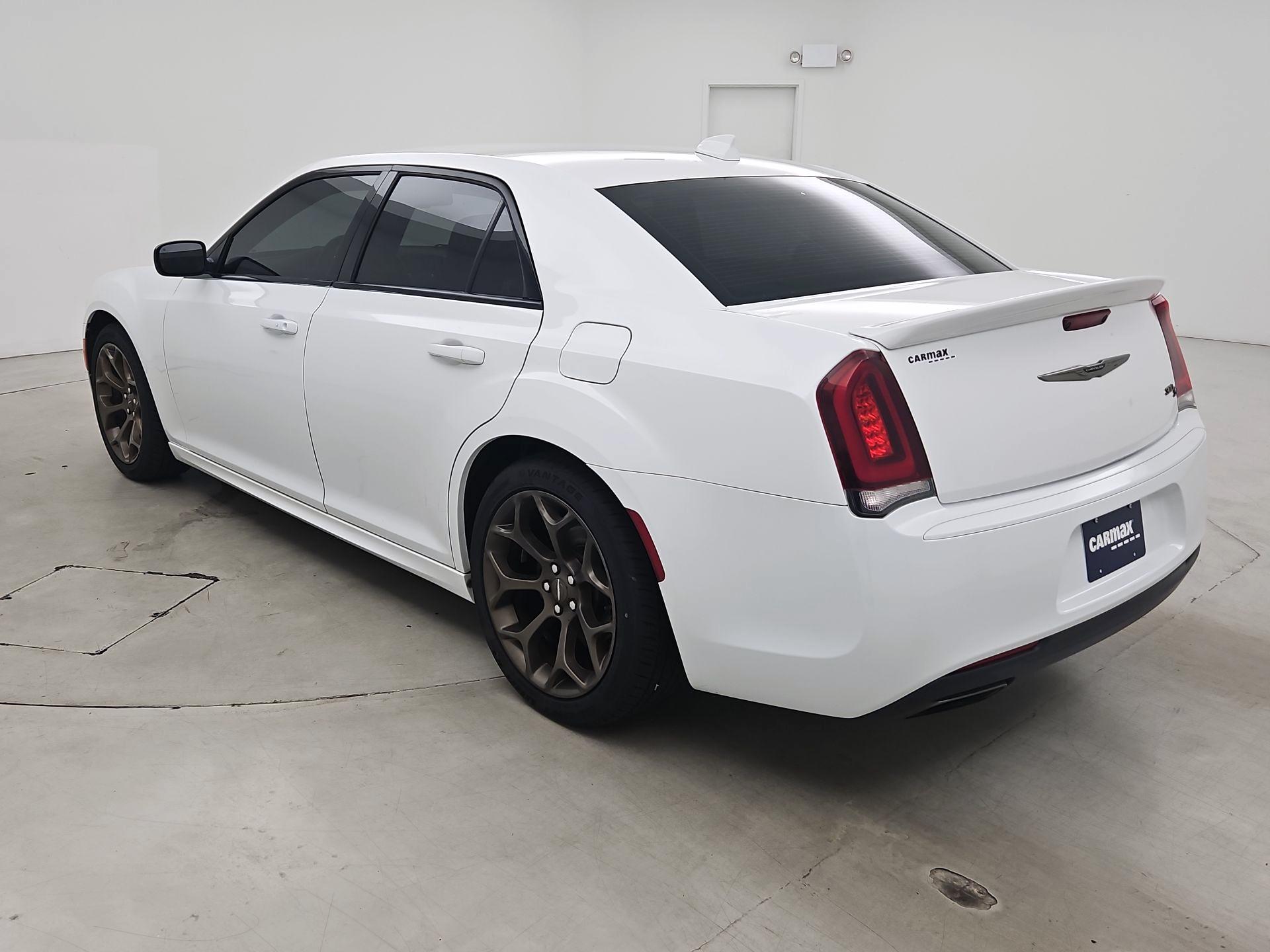 Thumbnail: 2017 Chrysler 300 - 7