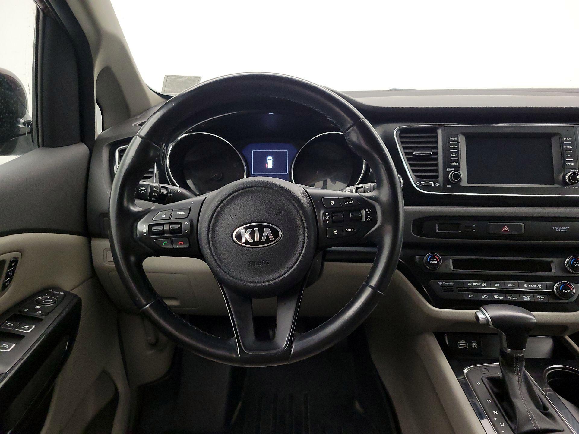 Thumbnail: 2018 Kia Sedona - 10