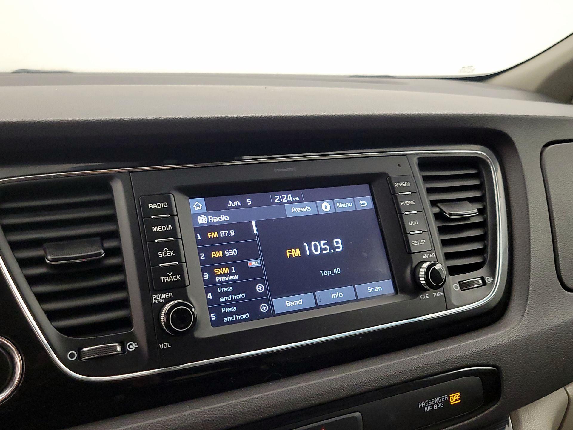 Thumbnail: 2018 Kia Sedona - 15