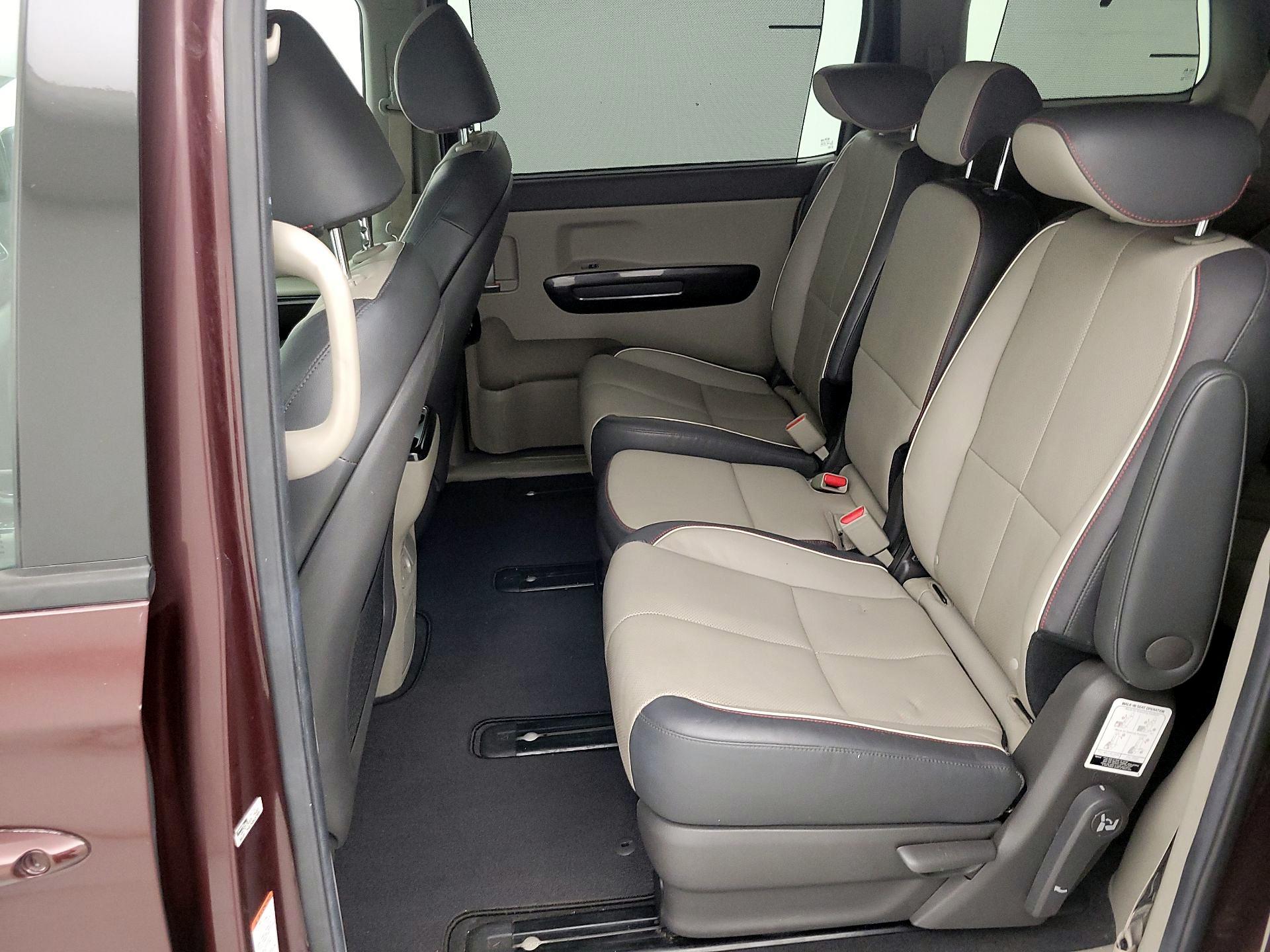 Thumbnail: 2018 Kia Sedona - 18