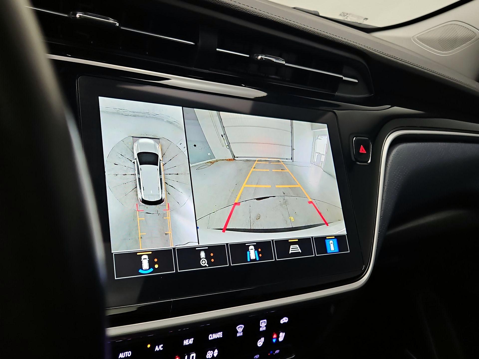 Thumbnail: 2023 Chevrolet Bolt EUV - 15