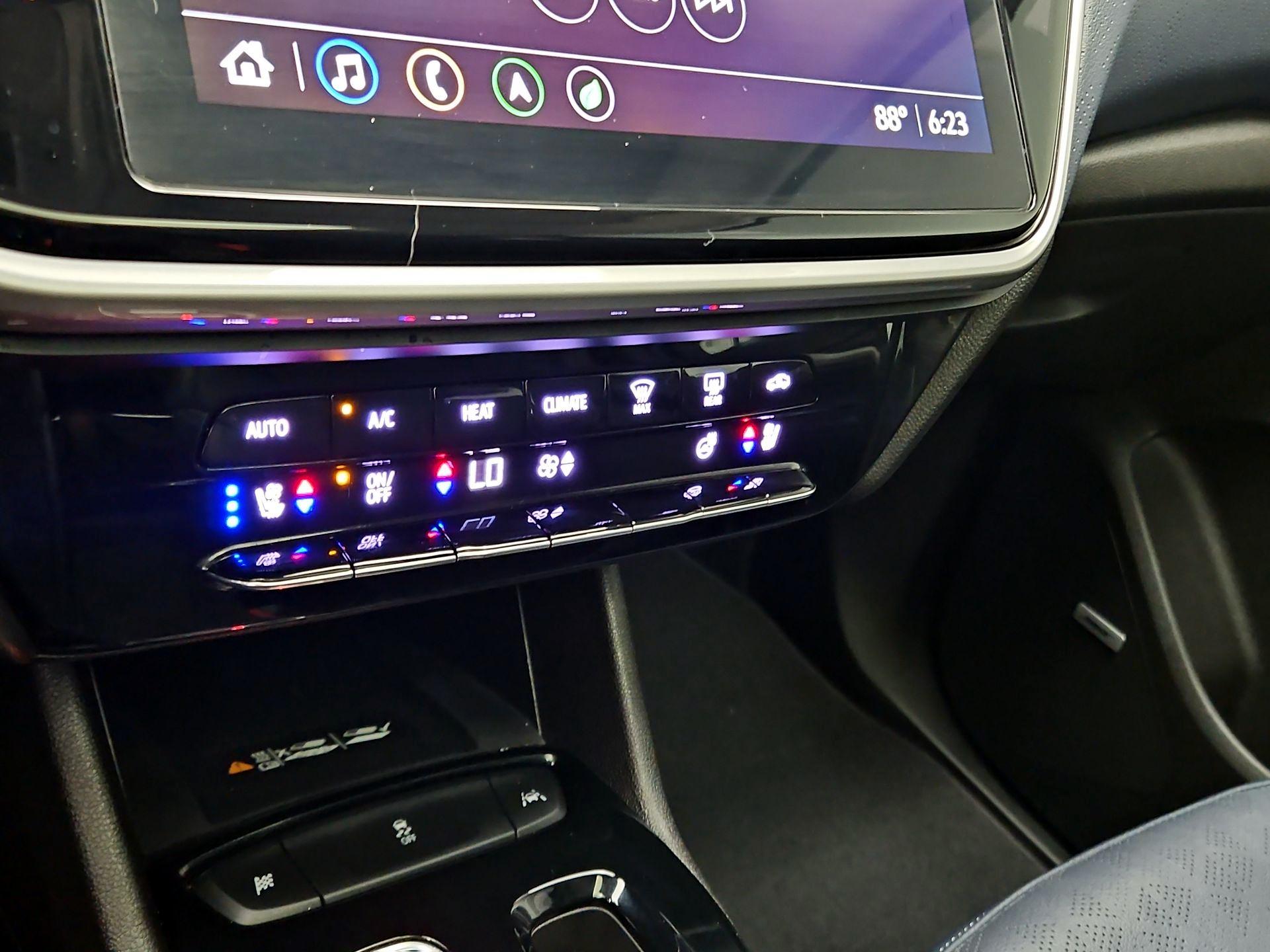 Thumbnail: 2023 Chevrolet Bolt EUV - 17