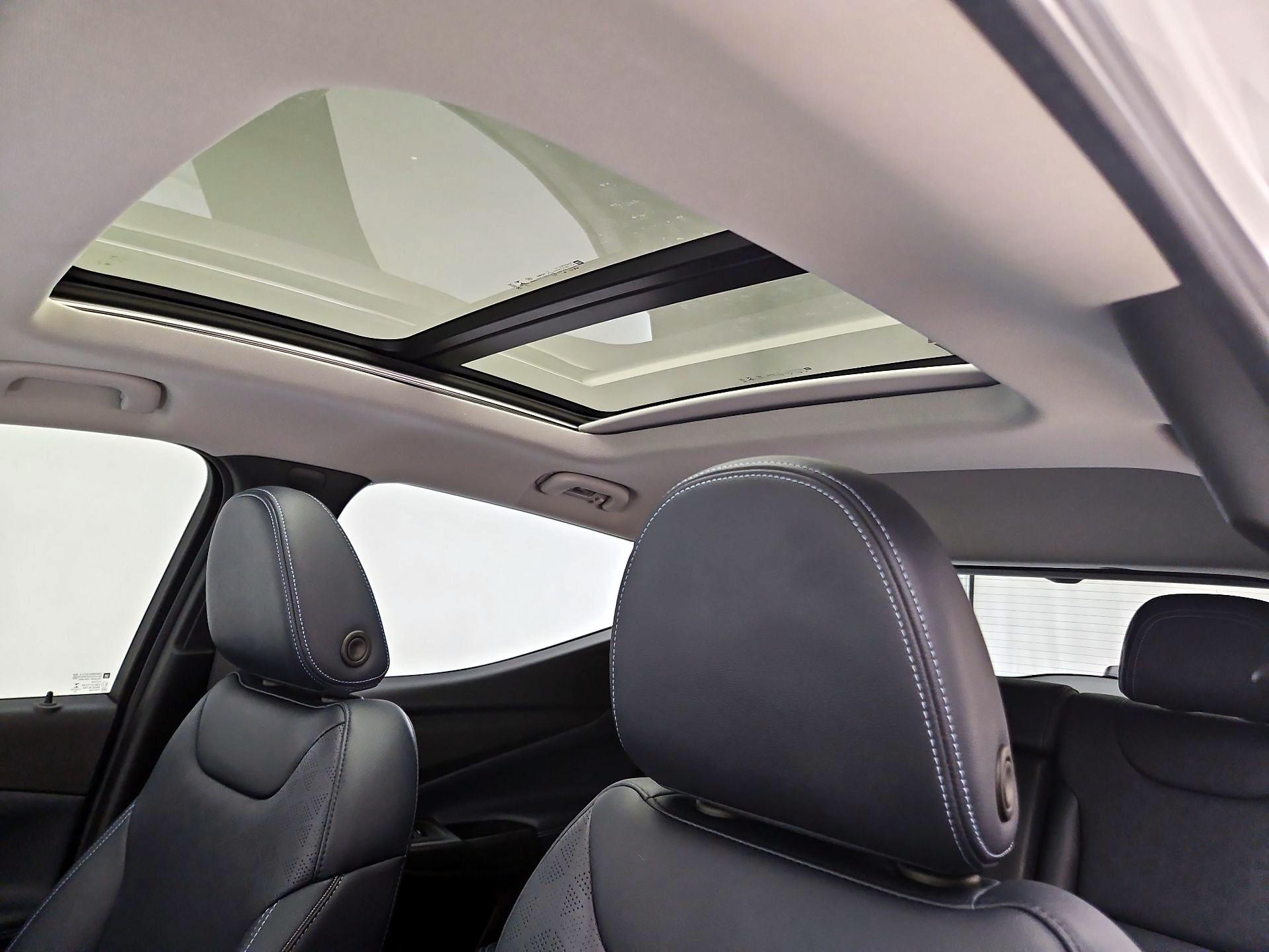 Thumbnail: 2023 Chevrolet Bolt EUV - 20
